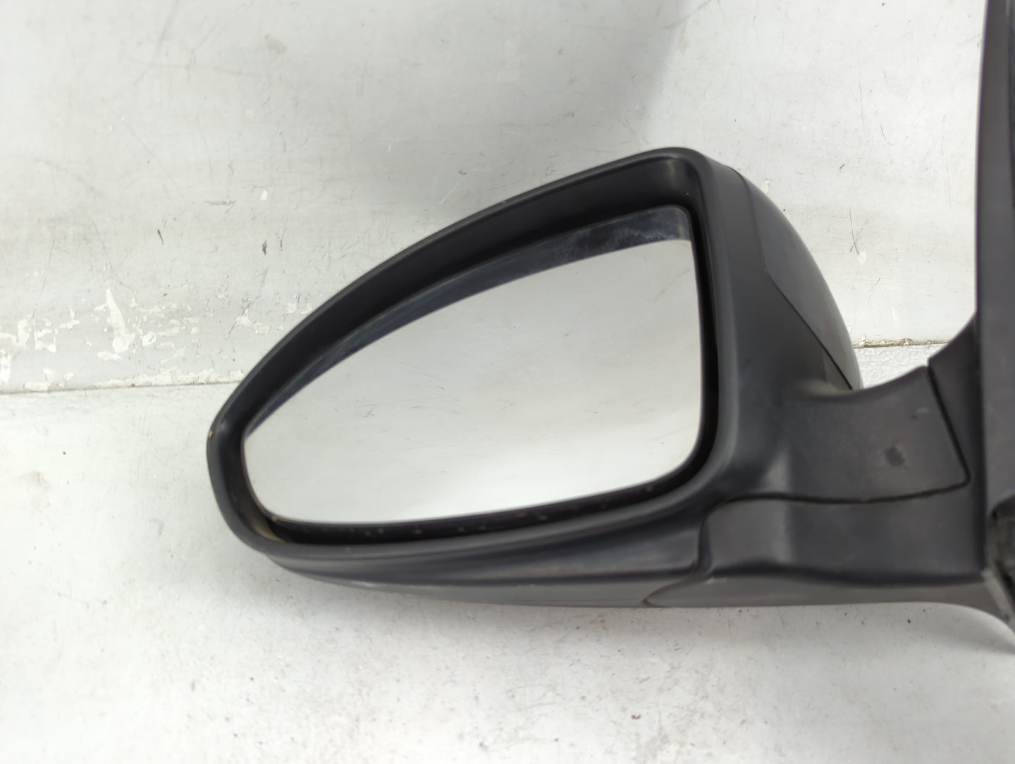 2011-2016 Chevrolet Cruze Driver Side View Mirror - Left Door Mirror OEM Used - Oemusedautoparts1.com