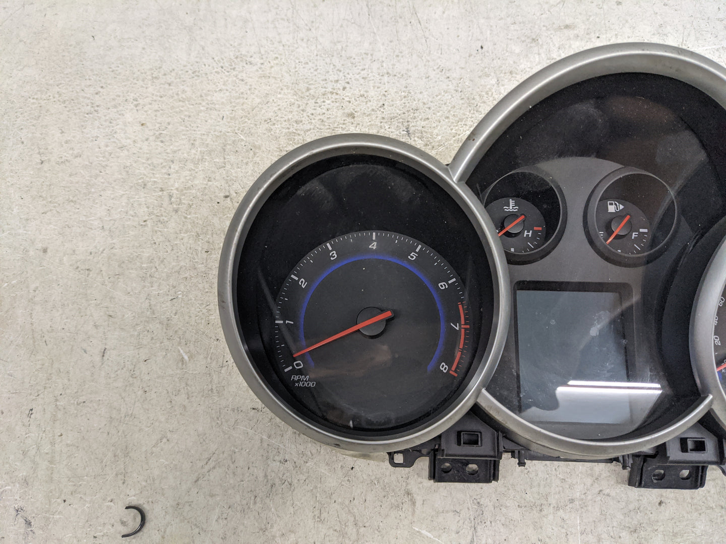 2015-2016 Chevrolet Cruze Instrument Cluster Speedometer Gauges P/N:42362675 AHM9 Miles:119K Fits Fits 2015 2016 OEM Used Au