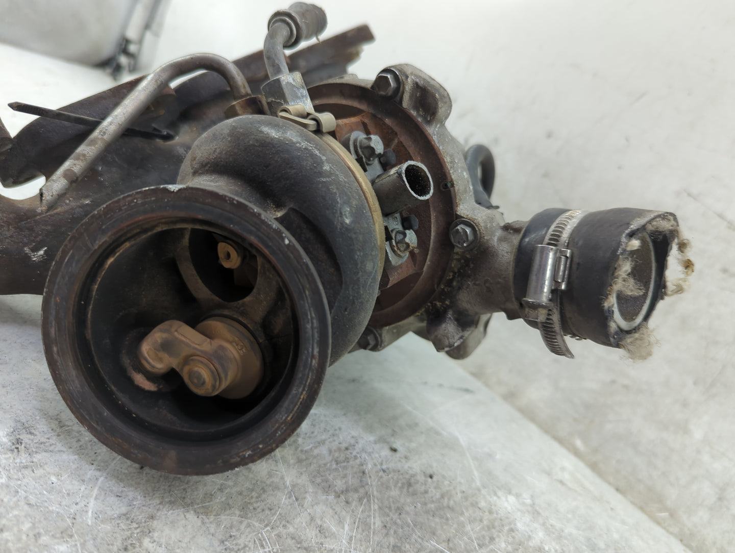 2011 Chevrolet Cruze Turbocharger Exhaust Manifold With Turbo Charger - Oemusedautoparts1.com