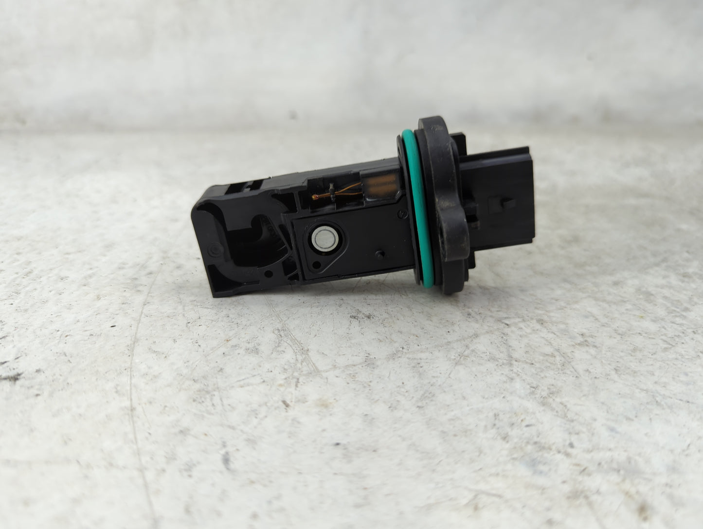 2015-2016 Chevrolet Cruze Mass Air Flow Meter Maf 1489845 - Oemusedautoparts1.com