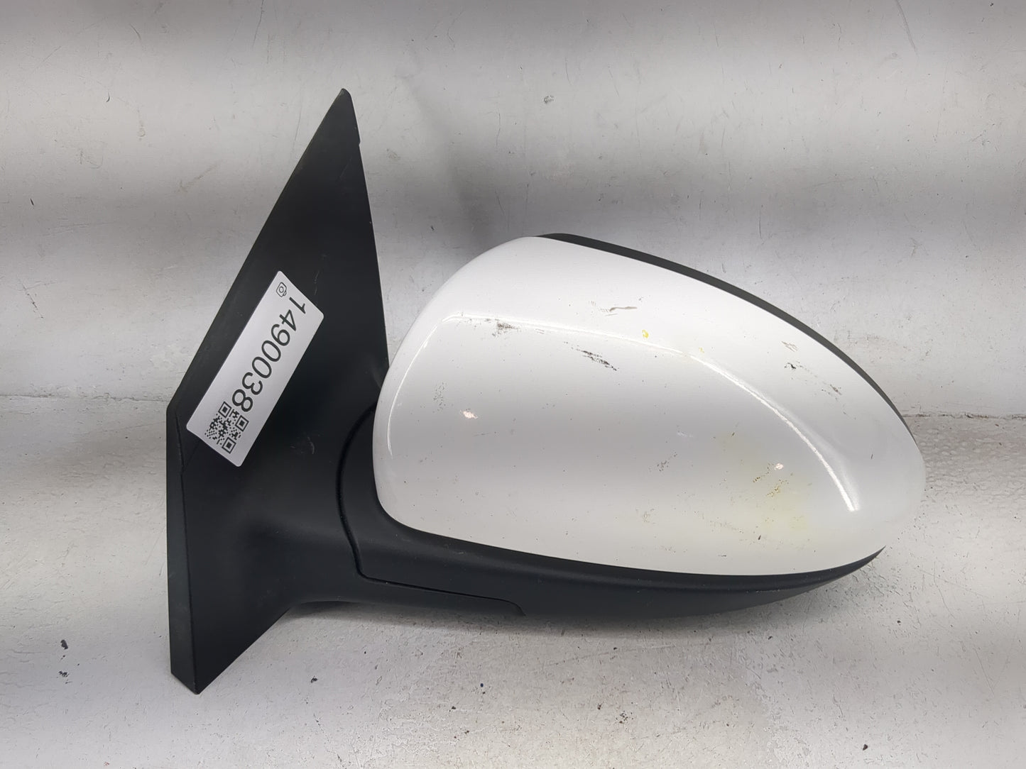 2011-2016 Chevrolet Cruze Driver Side View Mirror - Left Door Mirror OEM Used - Oemusedautoparts1.com