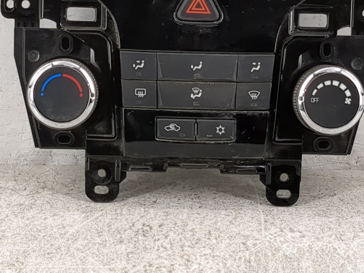 2012-2016 Chevrolet Cruze Climate Control Module Temperature AC/Heater Replacement P/N:95146207 386207A050275061 Fits OEM Us