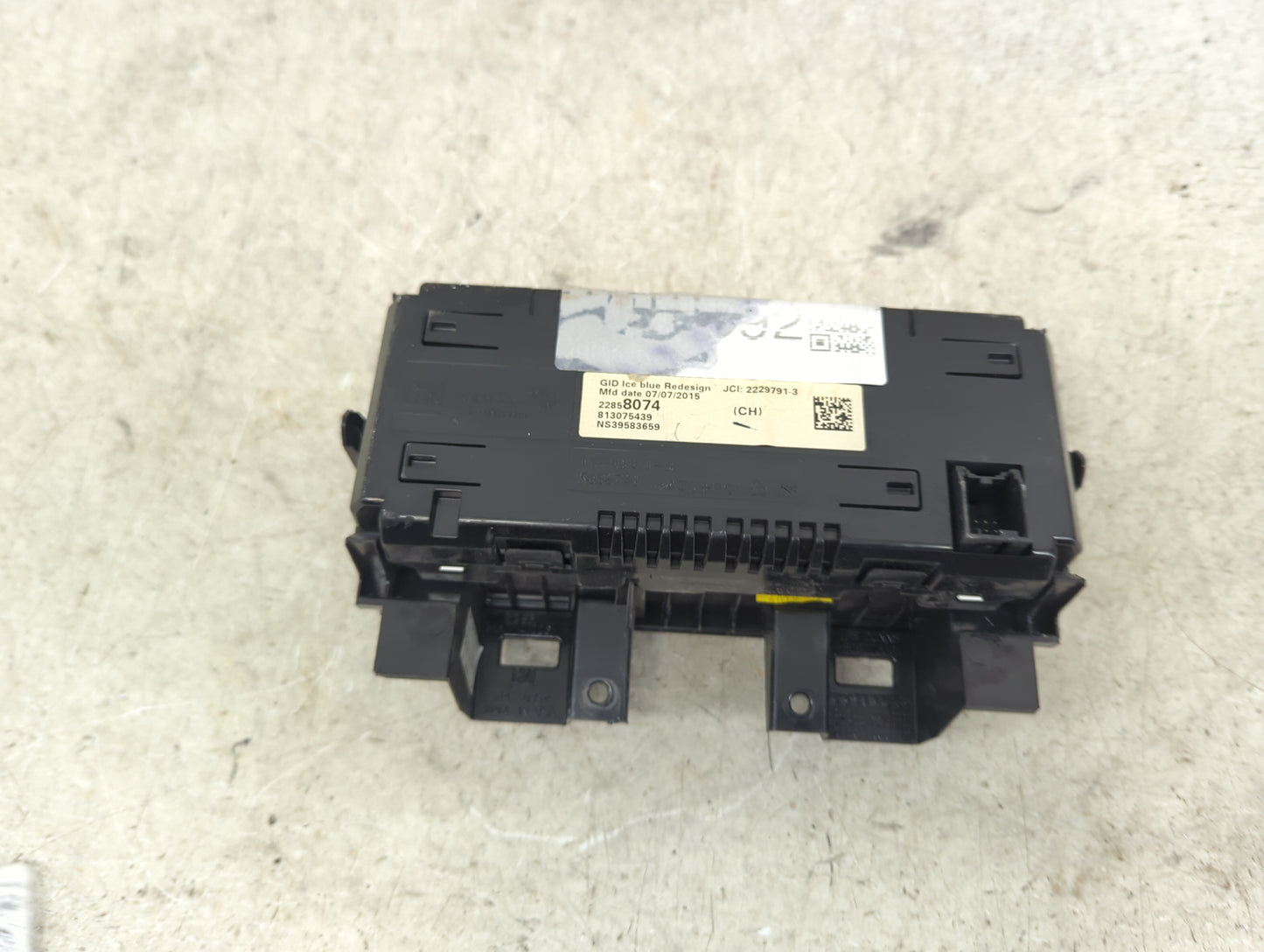2011-2016 Chevrolet Cruze Information Display Screen 1494392 - Oemusedautoparts1.com