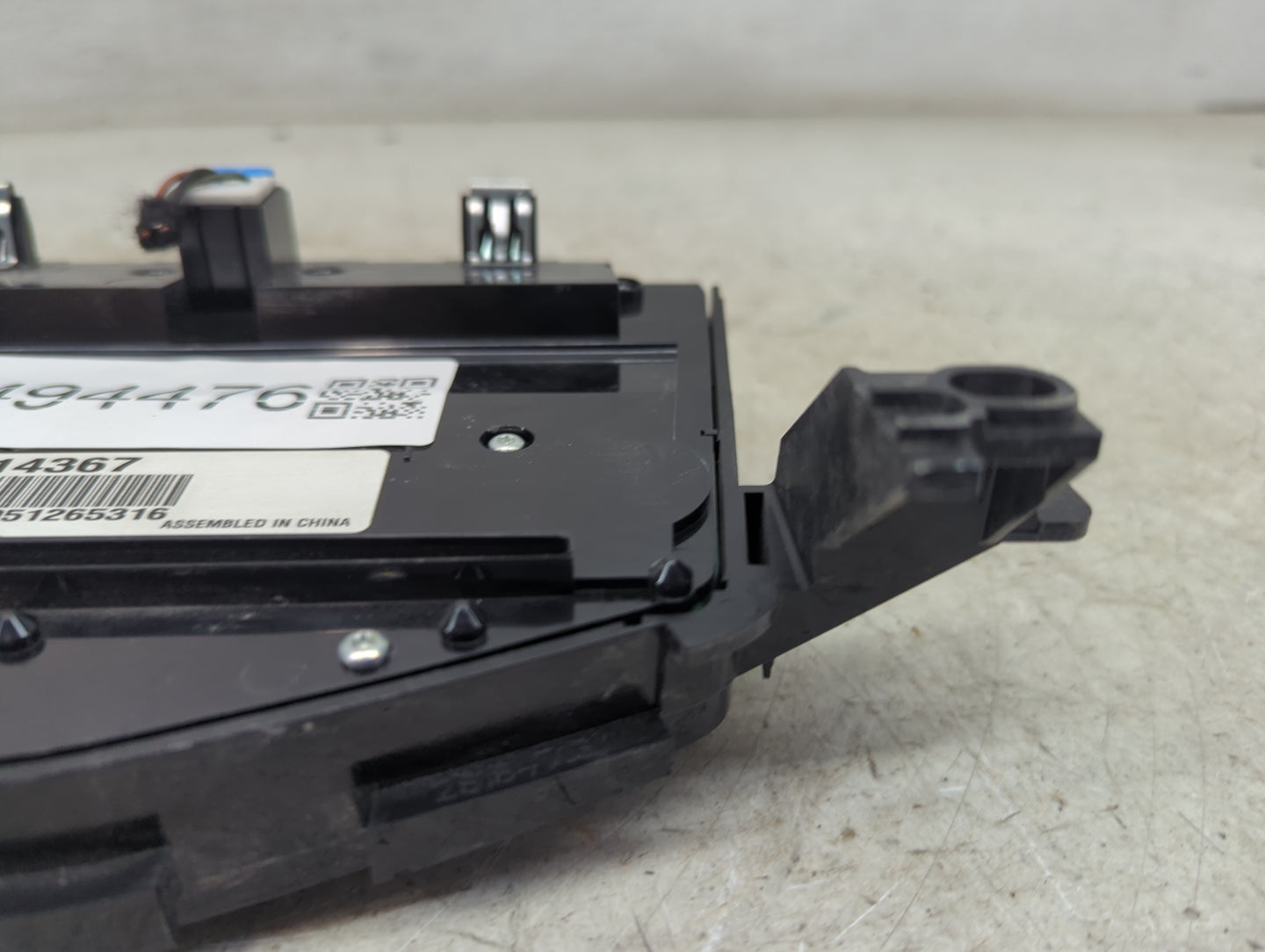 2011-2016 Chevrolet Cruze Radio Control Panel 1494476 - Oemusedautoparts1.com