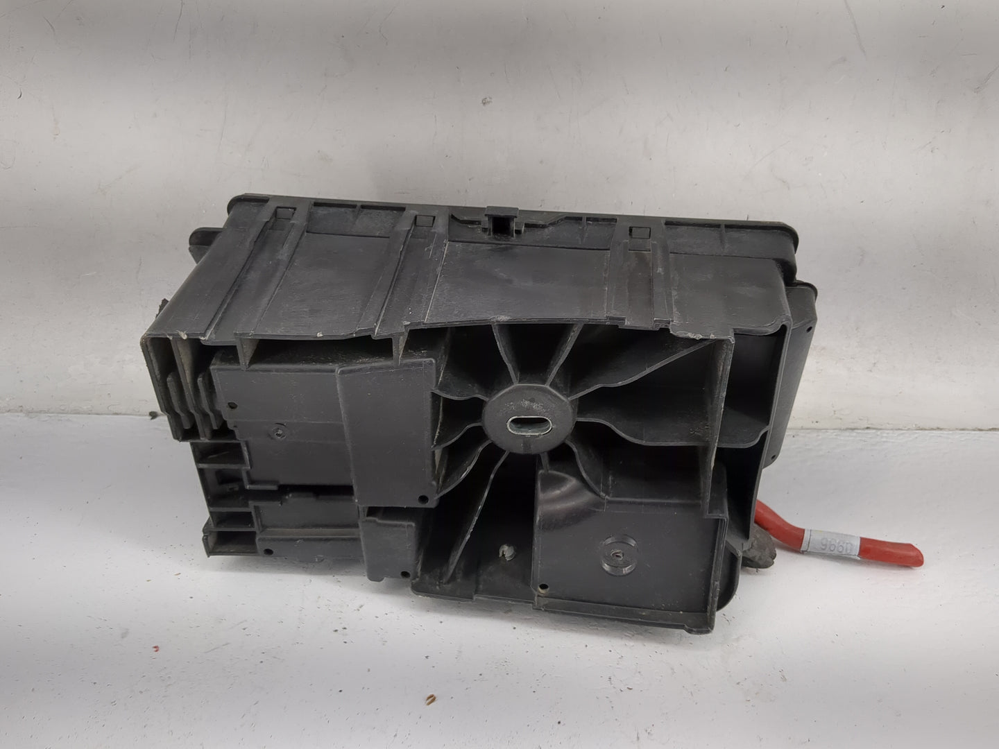 2015-2016 Chevrolet Cruze Fusebox Fuse Box Panel Relay Module P/N:13500128 13500114, 13500946, 13500114 Fits Fits 2015 2016 