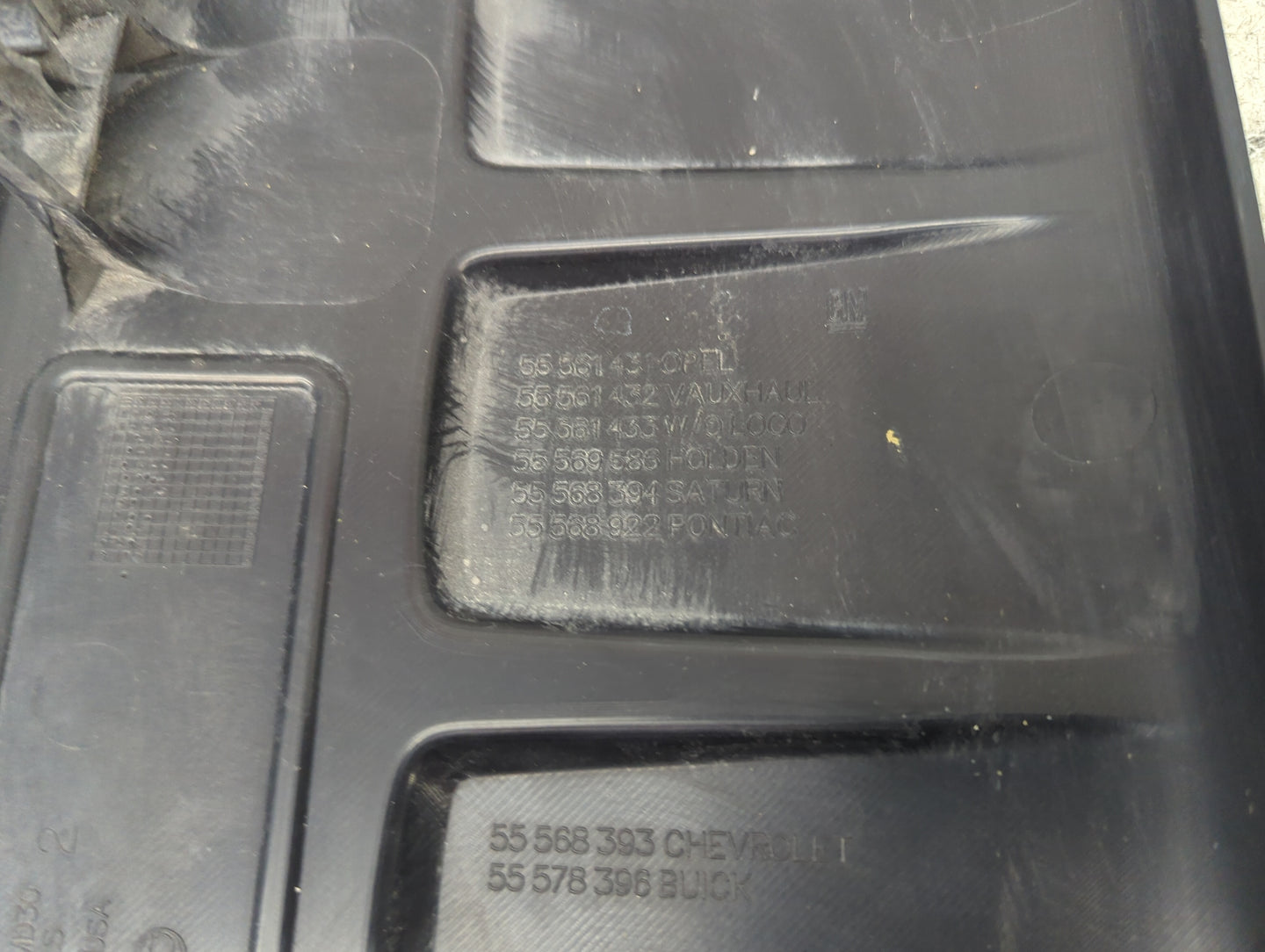 2016 Chevrolet Cruze Engine Cover 1496980 - Oemusedautoparts1.com