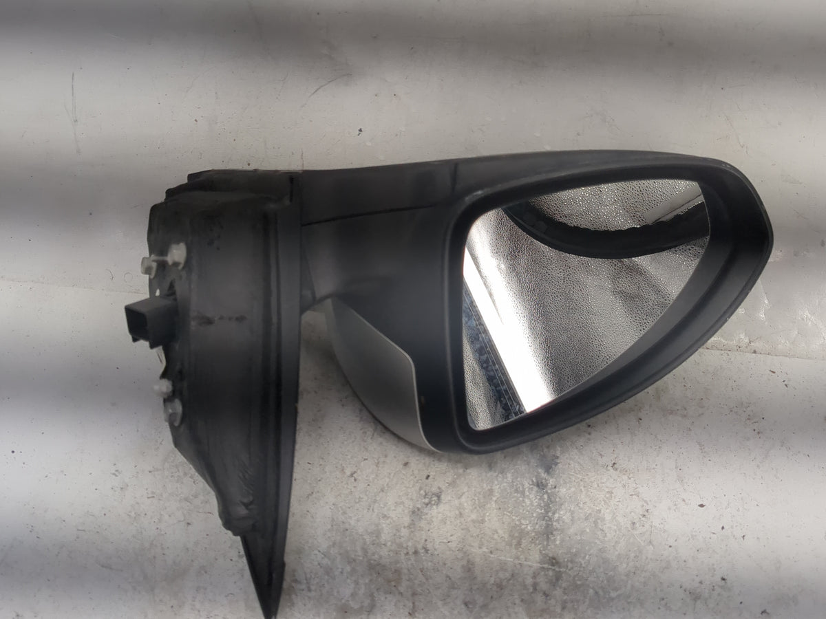 2011-2016 Chevrolet Cruze Driver Side View Mirror - Left Door Mirror OEM Used - Oemusedautoparts1.com