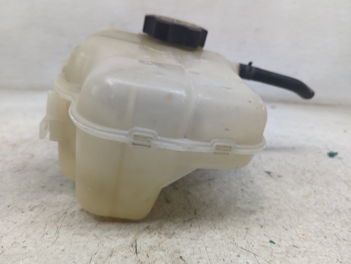 2011 Chevrolet Cruze Radiator Coolant Overflow Expansion Tank Bottle 1499468 - Oemusedautoparts1.com