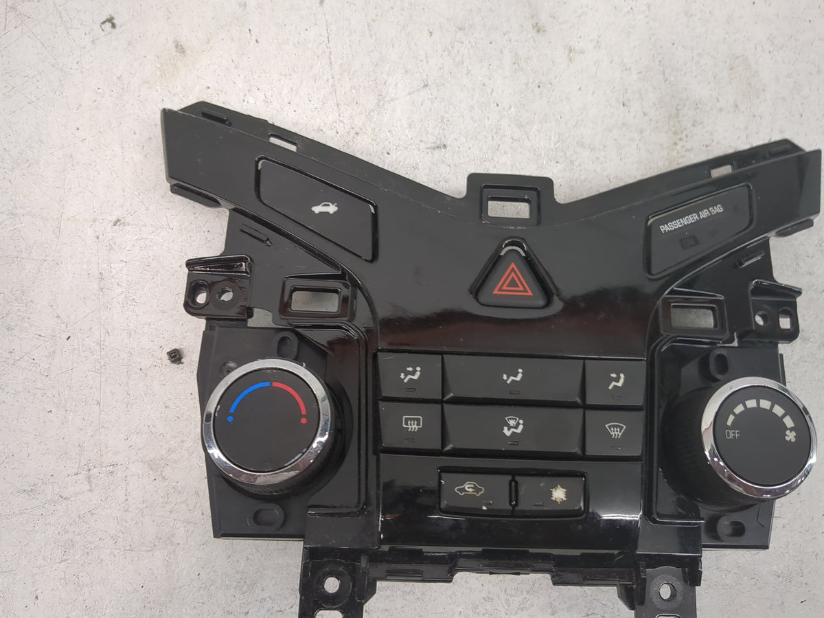 2012-2016 Chevrolet Cruze Climate Control Module Temperature AC/Heater Replacement P/N:95146207 3862070 Fits OEM Used Auto P
