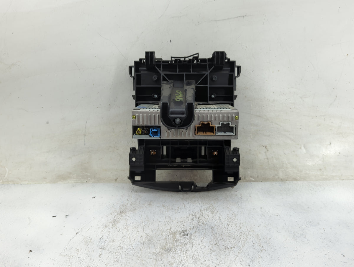 2016 Chevrolet Cruze Radio AM FM Cd Player Receiver Replacement P/N:42456915 555343750 Fits OEM Used Auto Parts - Oemusedaut