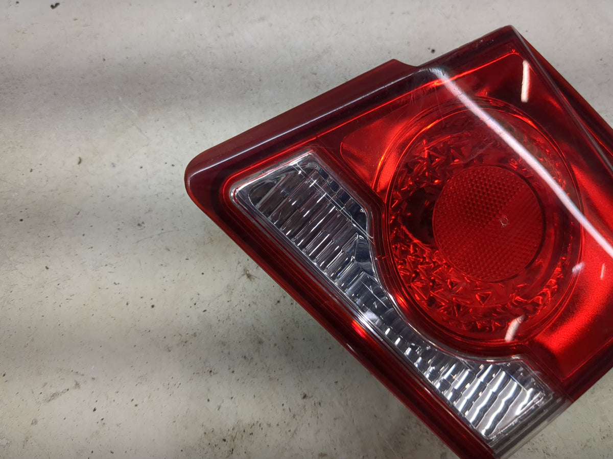 2011 Chevrolet Cruze Passenger Right Side Deck Lid Mounted Tail Light 1512426 - Oemusedautoparts1.com