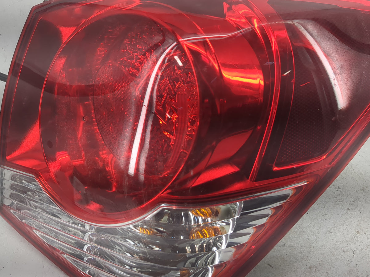 2011 Chevrolet Cruze Passenger Right Side Deck Lid Mounted Tail Light 1520082 - Oemusedautoparts1.com