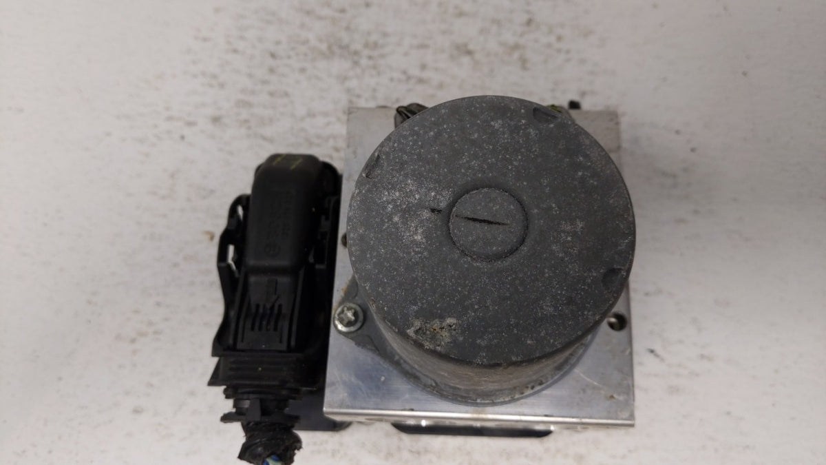 2016 Chevrolet Cruze Anti-Lock Brake ABS Pump Module Actuator OEM P/N:065055766 Fits OEM Used Auto Parts - Oemusedautoparts1