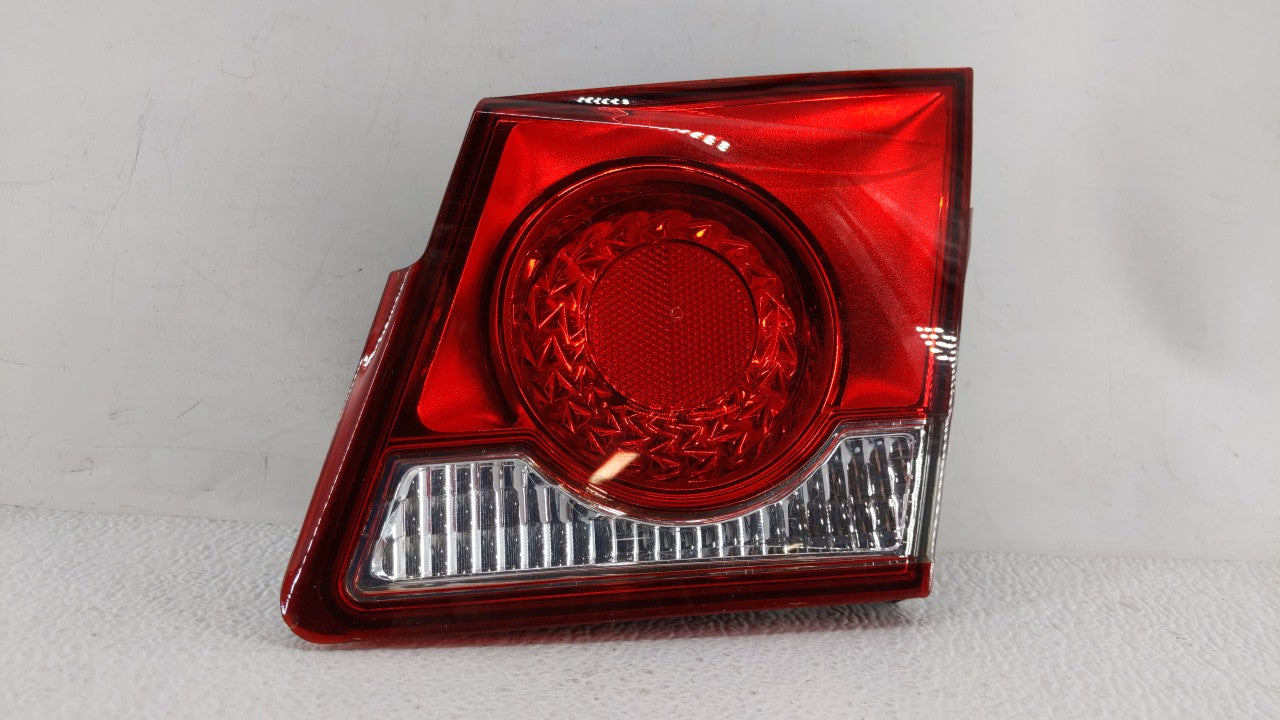 2011-2016 Chevrolet Cruze Tail Light Assembly Passenger Right OEM Fits Fits 2011 2012 2013 2014 2015 2016 OEM Used Auto Part