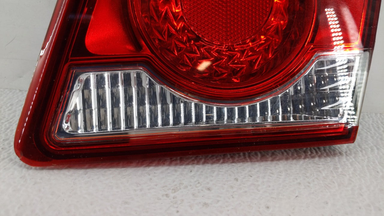 2011-2016 Chevrolet Cruze Tail Light Assembly Passenger Right OEM Fits Fits 2011 2012 2013 2014 2015 2016 OEM Used Auto Part