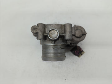 2011-2016 Chevrolet Cruze Throttle Body P/N:12644239AA 55565489, 55581662 Fits Fits 2011 2012 2013 2014 2015 2016 2017 2018 2019 OEM Used Auto Parts