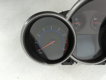 2015-2016 Chevrolet Cruze Instrument Cluster Speedometer Gauges P/N:811511914 94560794, 42362675, 42362673 Fits Fits 2015 2016 OEM Used Auto Parts