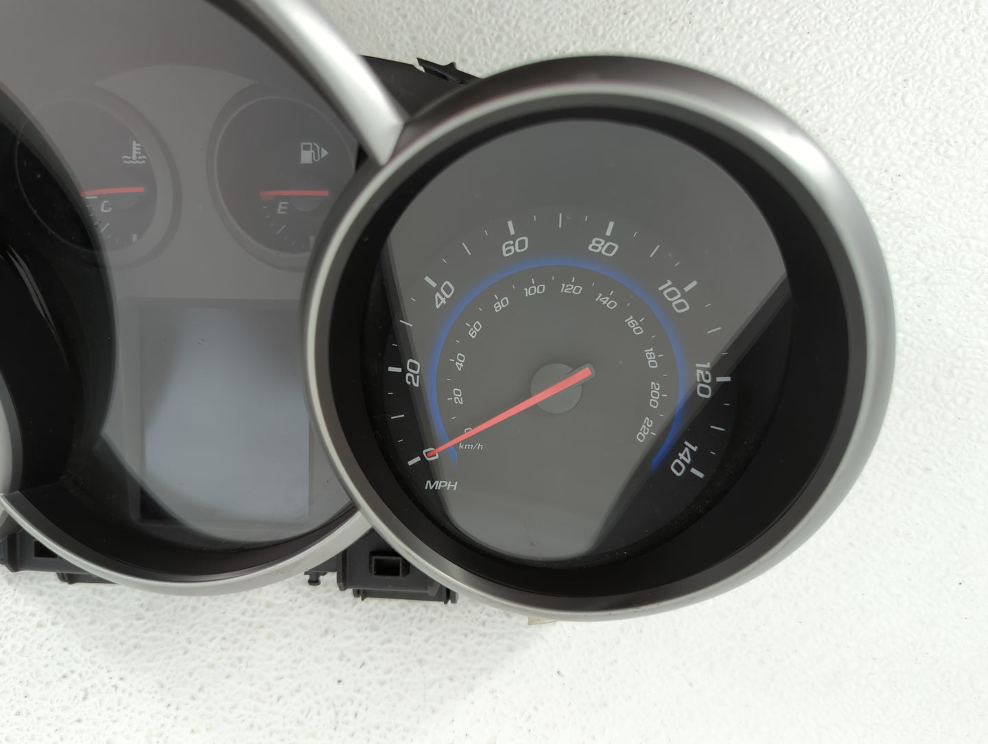 2015-2016 Chevrolet Cruze Instrument Cluster Speedometer Gauges P/N:811511914 94560794, 42362675, 42362673 Fits Fits 2015 20