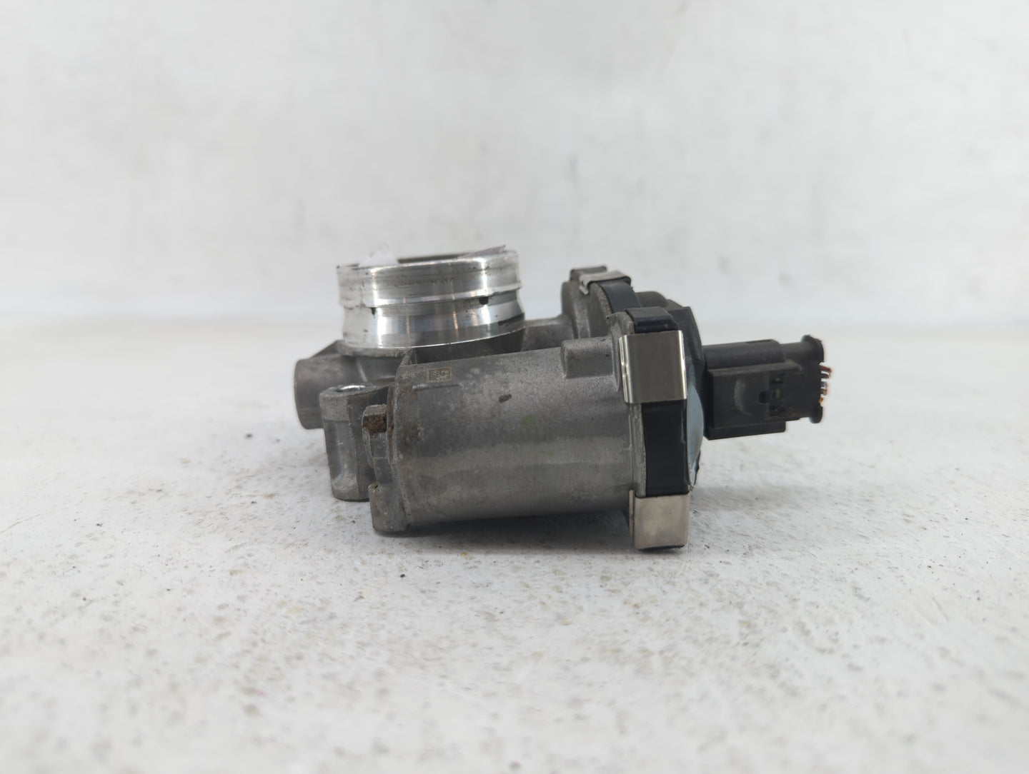 2011-2016 Chevrolet Cruze Throttle Body P/N:55581662 12644239AA, 55565489 Fits Fits 2011 2012 2013 2014 2015 2016 2017 2018 