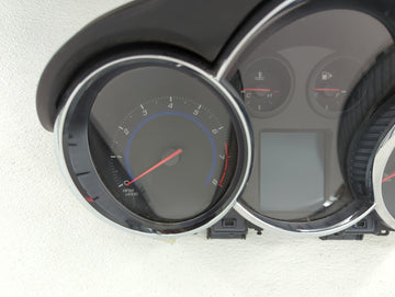 2015-2016 Chevrolet Cruze Instrument Cluster Speedometer Gauges P/N:42362675 811511914, 94560794, 42362673 Fits Fits 2015 2016 OEM Used Auto Parts