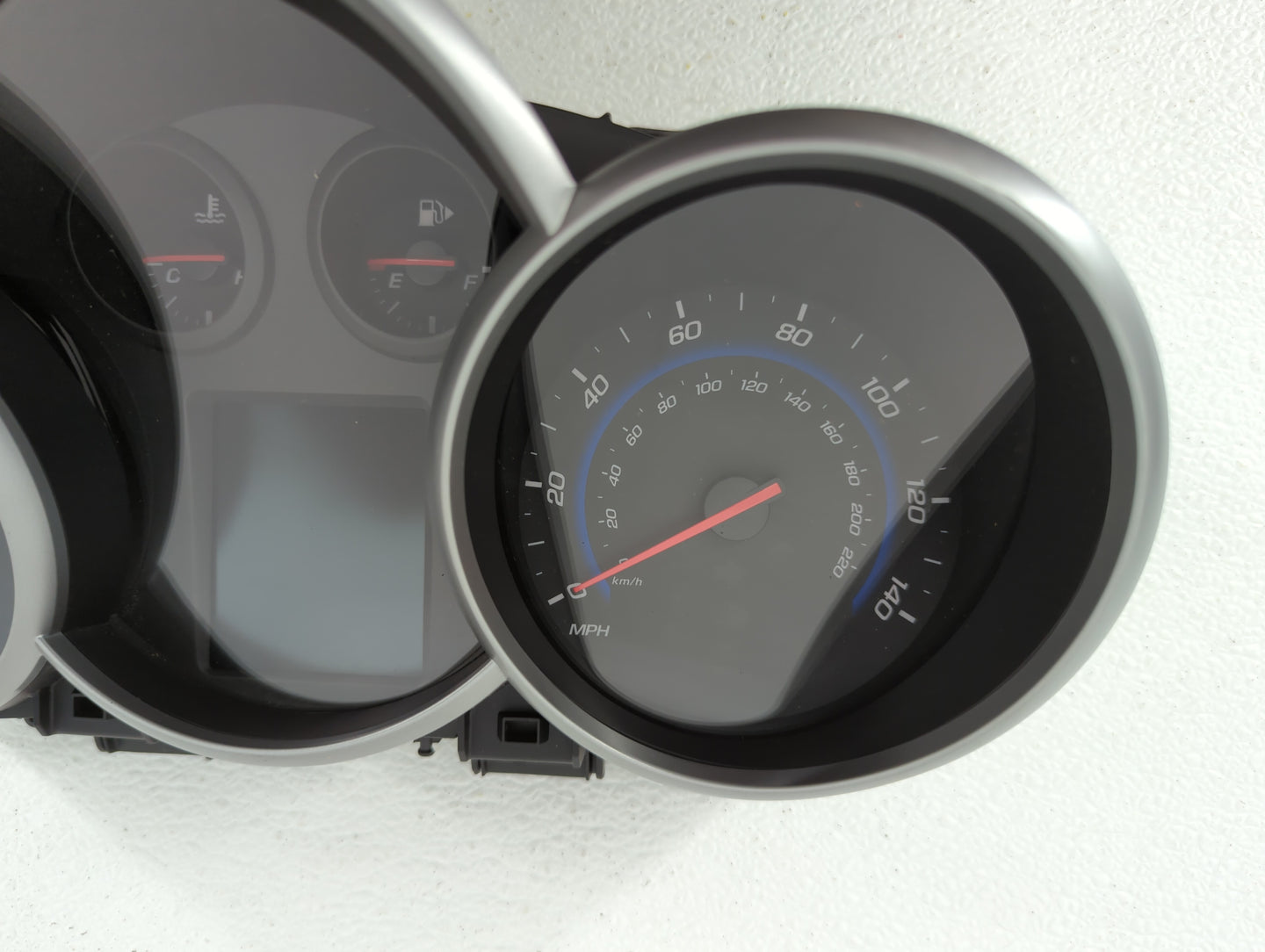 2016 Chevrolet Cruze Instrument Cluster Speedometer Gauges P/N:42362673 39082370 Fits OEM Used Auto Parts - Oemusedautoparts