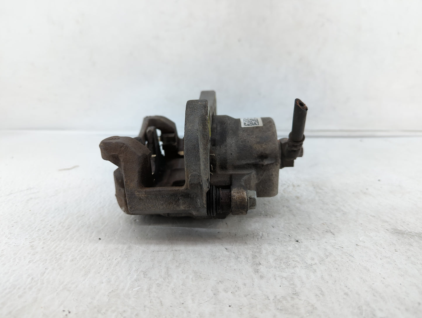 2016-2018 Chevrolet Cruze Front Driver Left Brake Caliper - Oemusedautoparts1.com