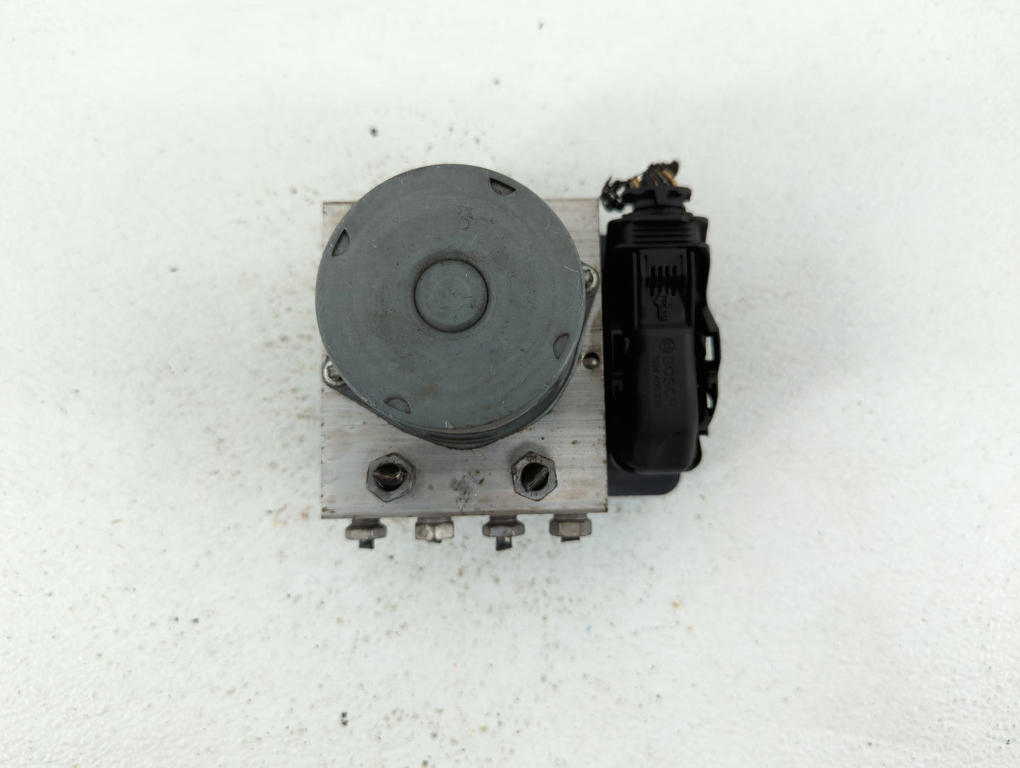 2016 Chevrolet Cruze ABS Pump Control Module Replacement P/N:39064664 Fits OEM Used Auto Parts - Oemusedautoparts1.com