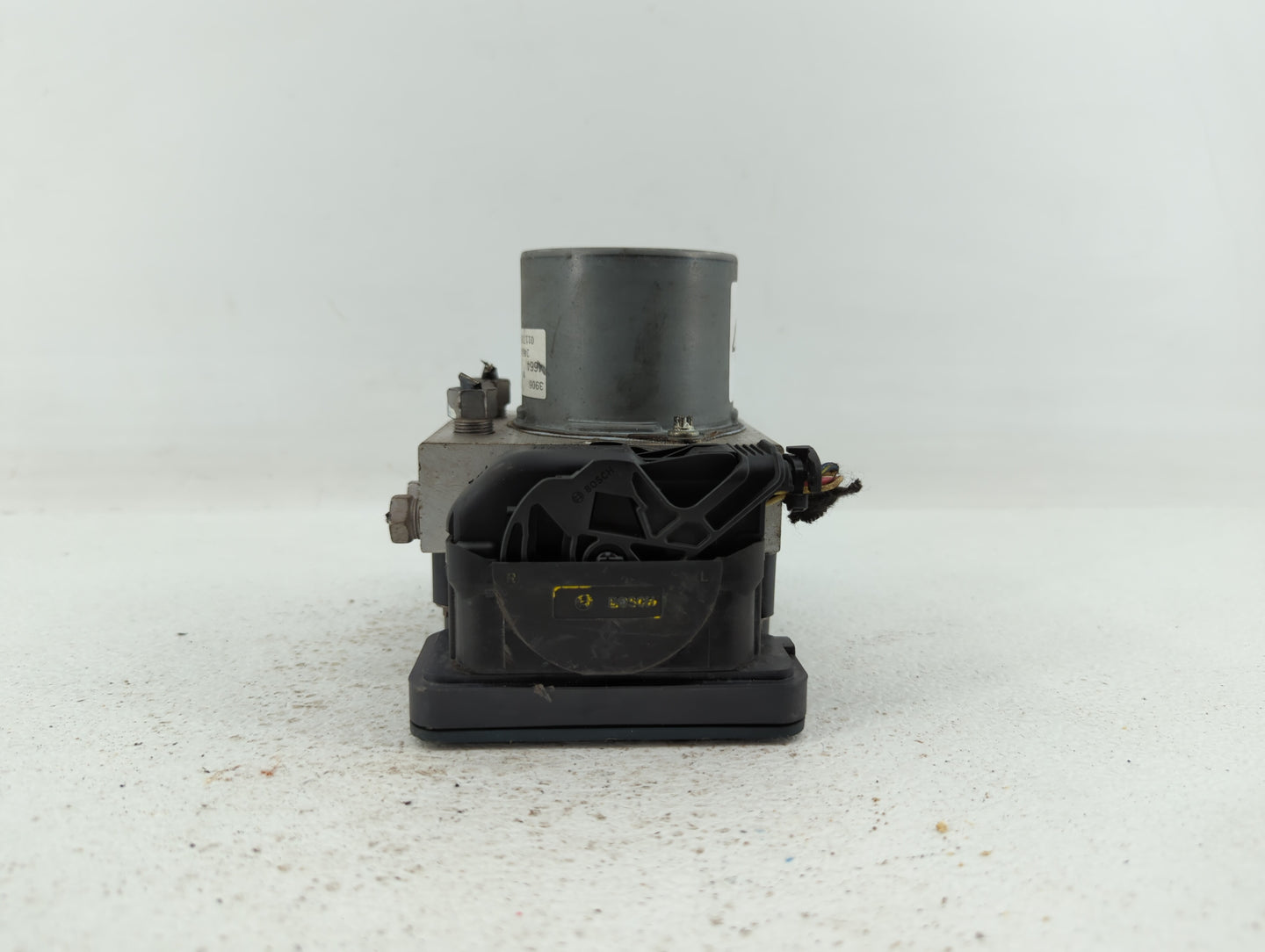 2016 Chevrolet Cruze ABS Pump Control Module Replacement P/N:39064664 Fits OEM Used Auto Parts - Oemusedautoparts1.com