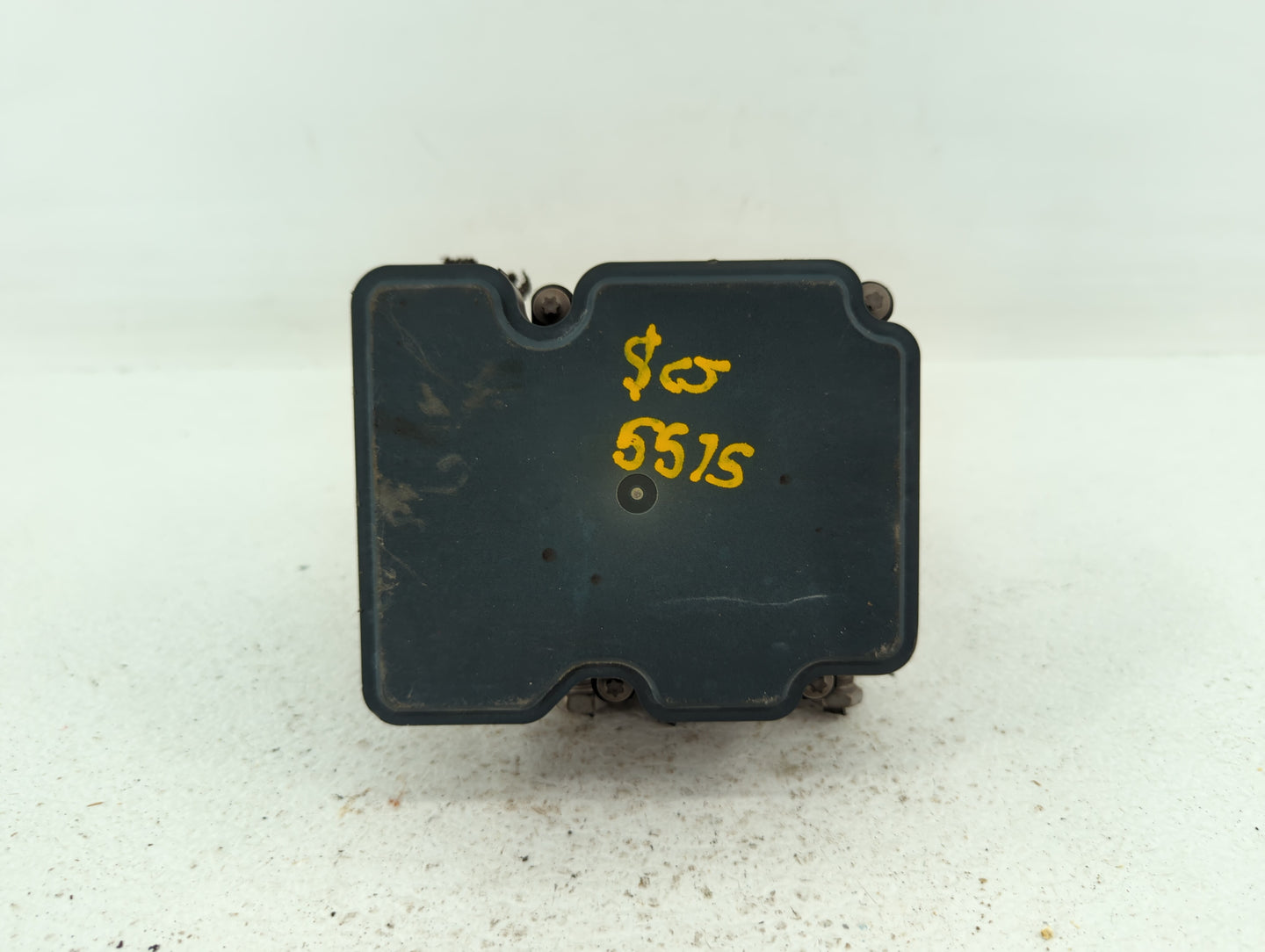 2016 Chevrolet Cruze ABS Pump Control Module Replacement P/N:39064664 Fits OEM Used Auto Parts - Oemusedautoparts1.com