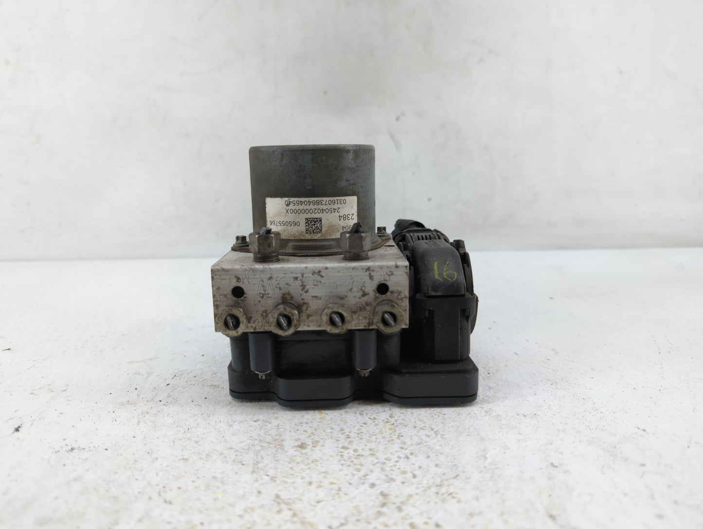 2016 Chevrolet Cruze ABS Pump Control Module Replacement P/N:39042384 39064664 Fits OEM Used Auto Parts - Oemusedautoparts1.