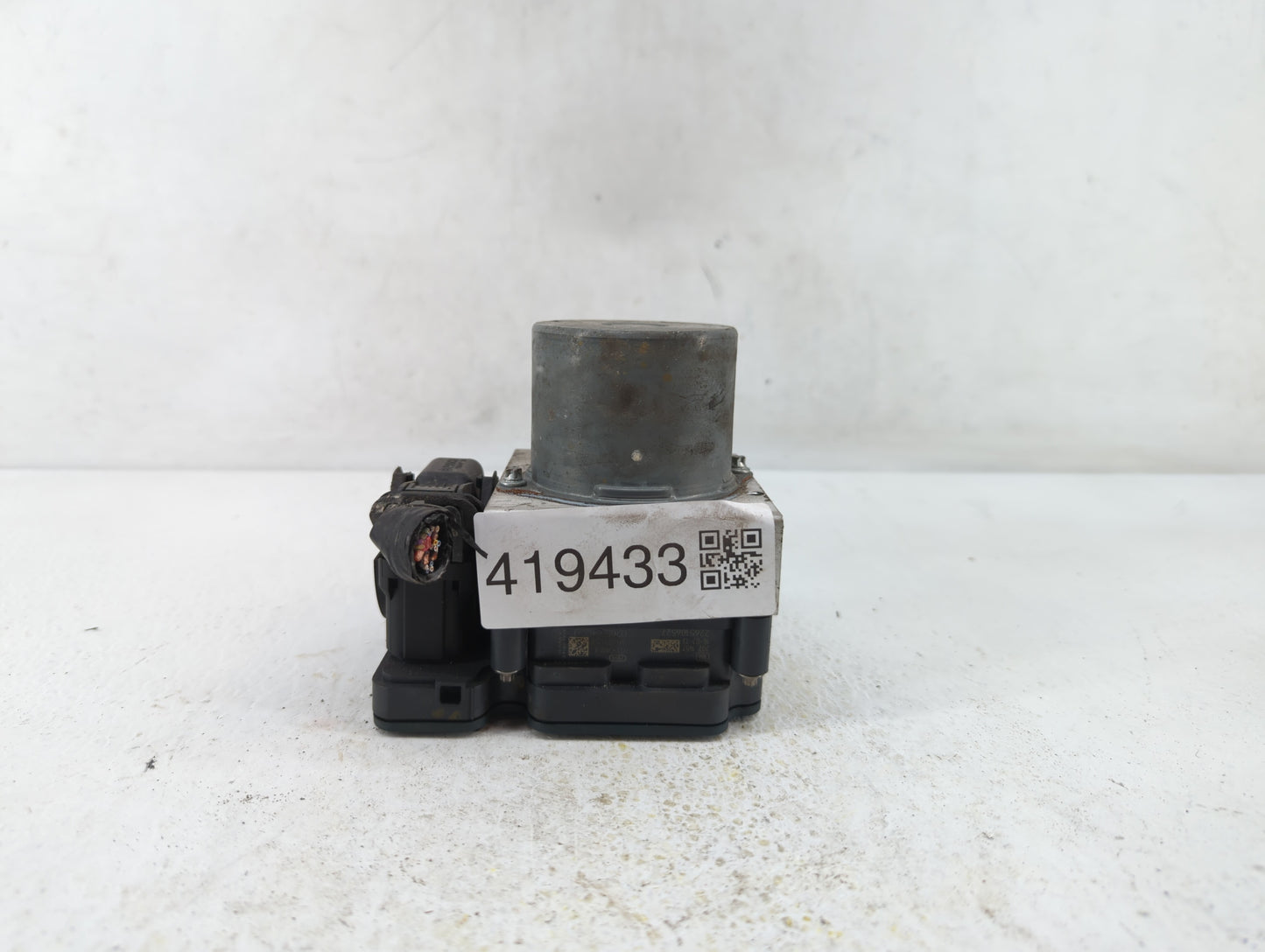 2016 Chevrolet Cruze ABS Pump Control Module Replacement P/N:39042384 39064664 Fits OEM Used Auto Parts - Oemusedautoparts1.