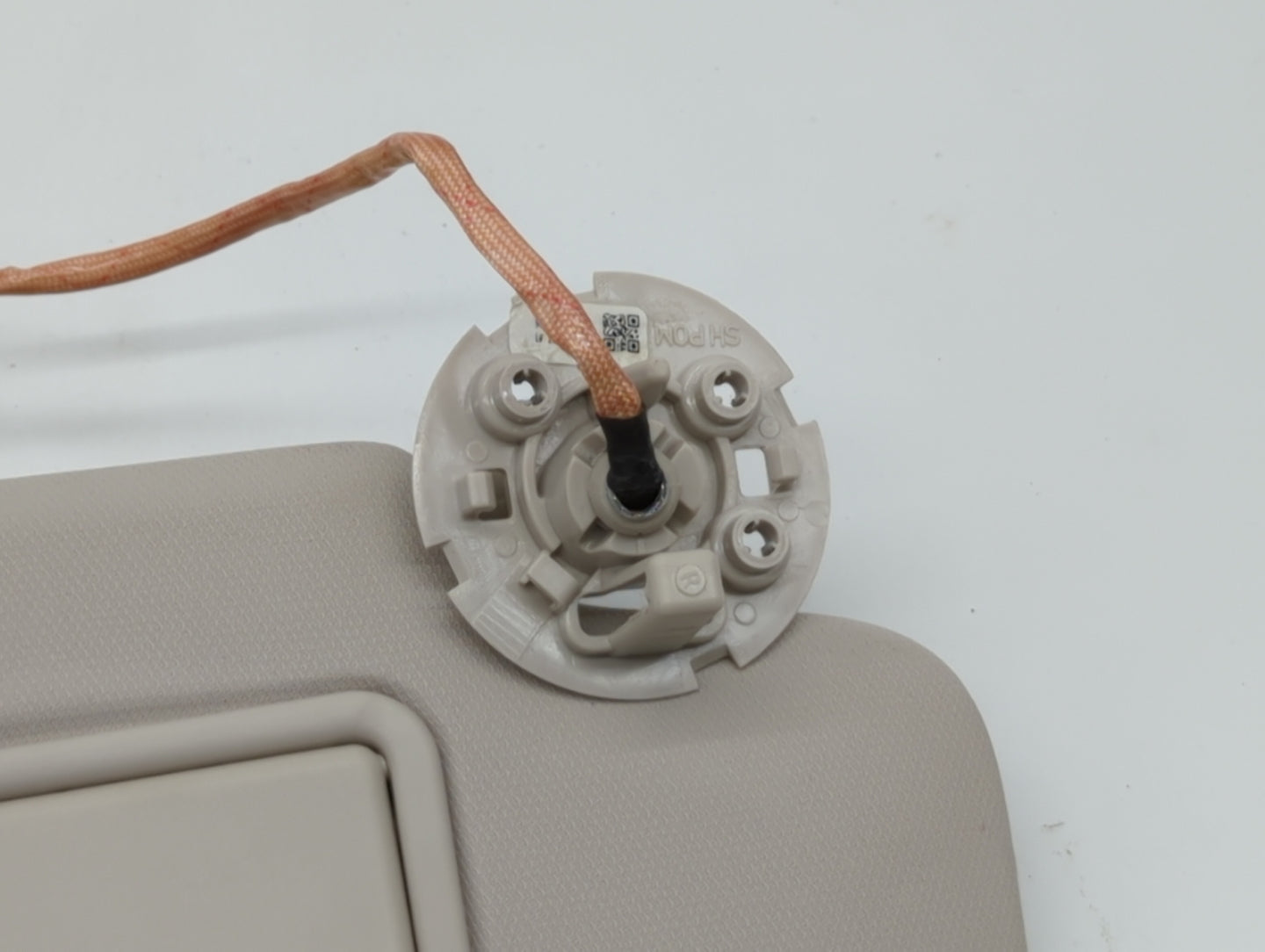 2016 Chevrolet Cruze Sun Visor Shade Replacement Passenger Right Mirror Fits OEM Used Auto Parts - Oemusedautoparts1.com