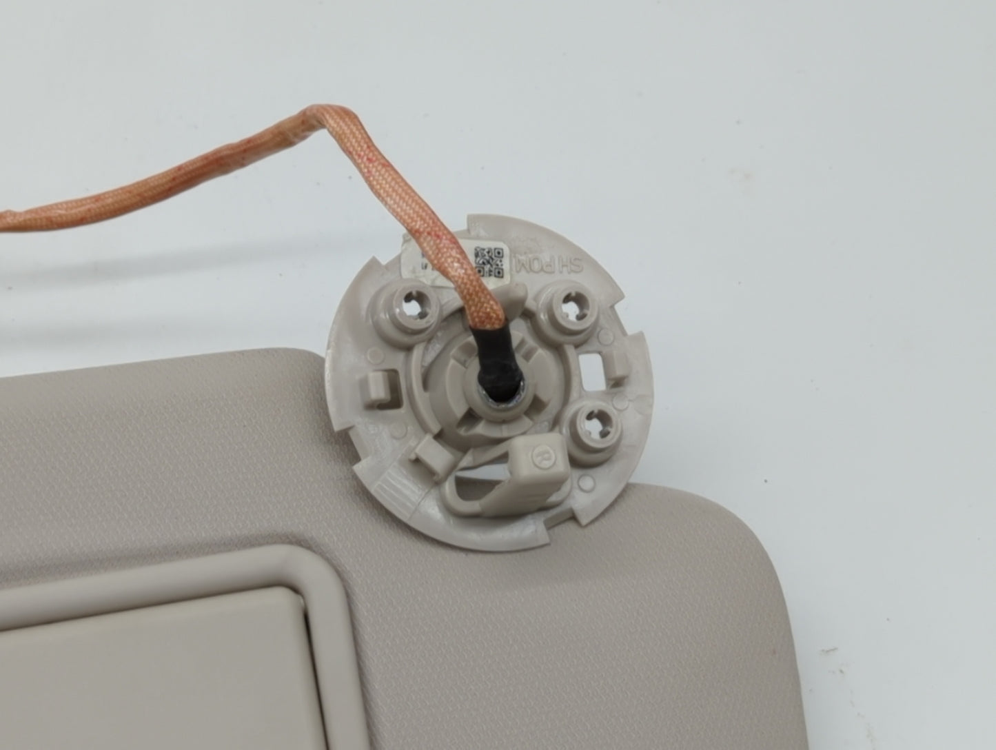 2016 Chevrolet Cruze Sun Visor Shade Replacement Passenger Right Mirror Fits OEM Used Auto Parts - Oemusedautoparts1.com