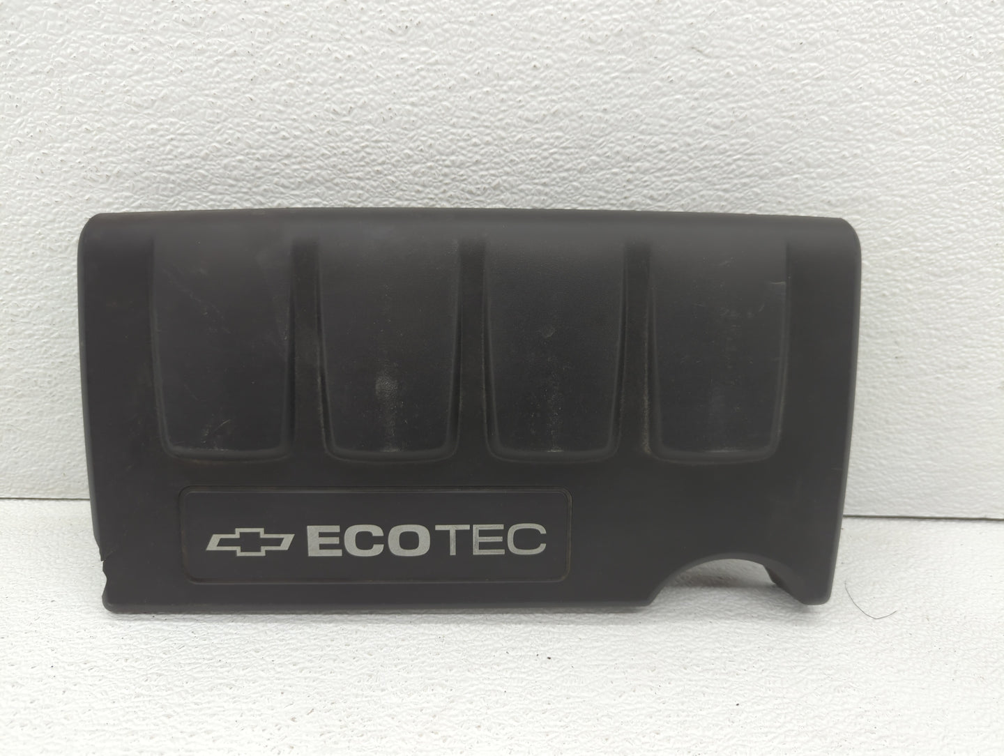 2016 Chevrolet Cruze Engine Cover - Oemusedautoparts1.com