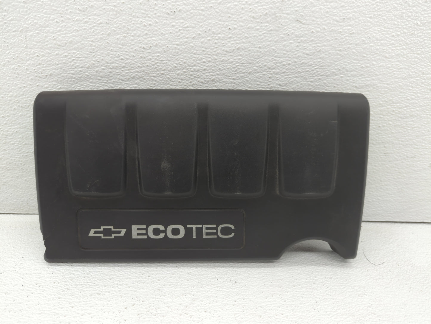 2016 Chevrolet Cruze Engine Cover - Oemusedautoparts1.com