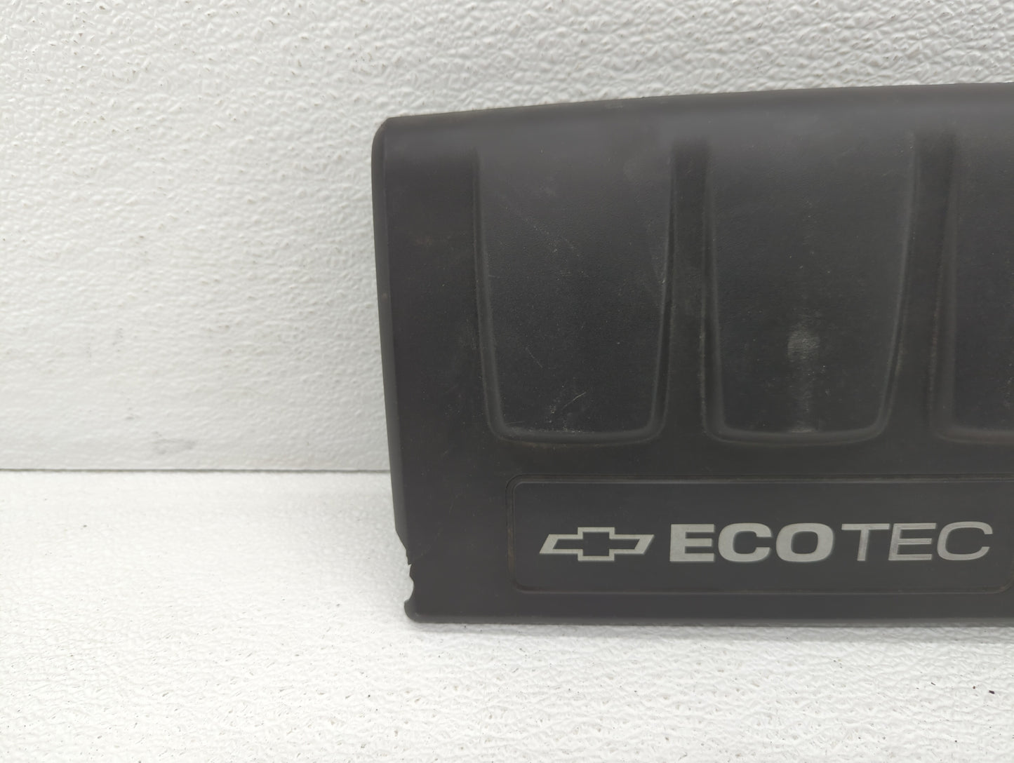 2016 Chevrolet Cruze Engine Cover - Oemusedautoparts1.com