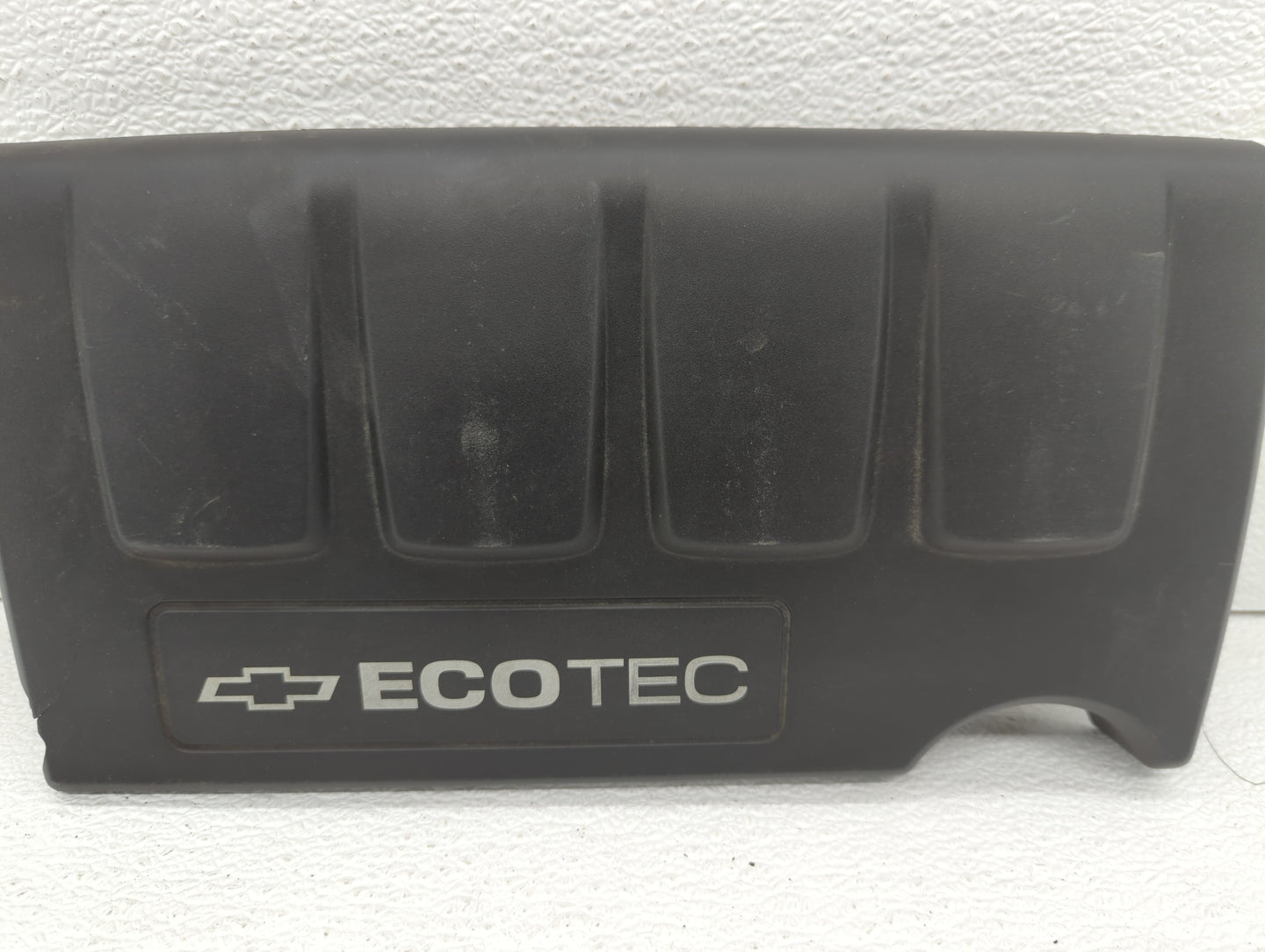 2016 Chevrolet Cruze Engine Cover - Oemusedautoparts1.com