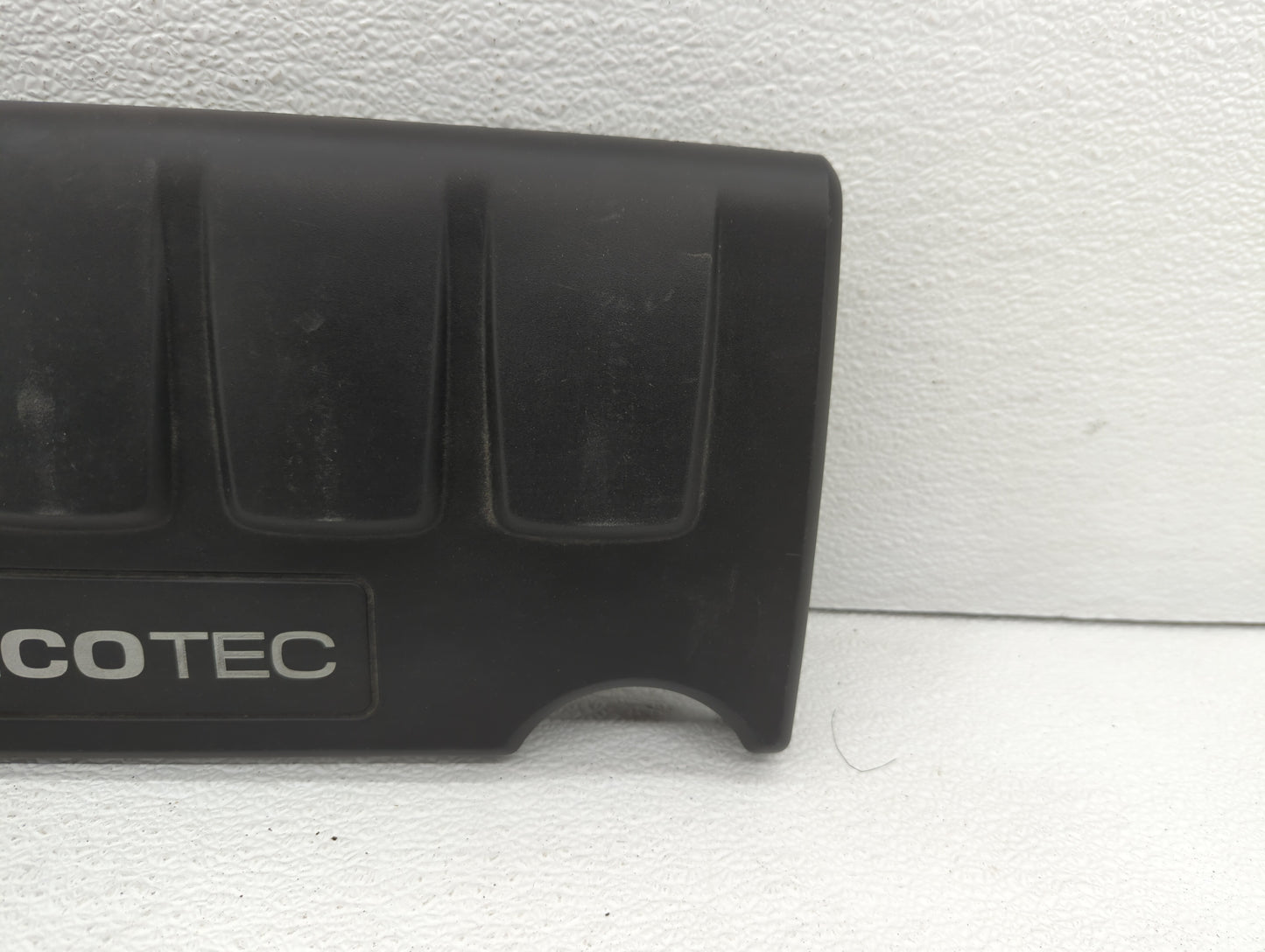 2016 Chevrolet Cruze Engine Cover - Oemusedautoparts1.com