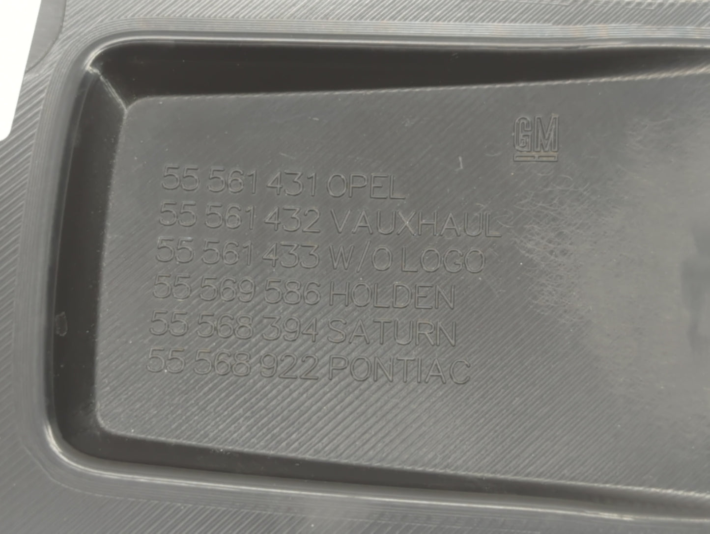 2016 Chevrolet Cruze Engine Cover - Oemusedautoparts1.com