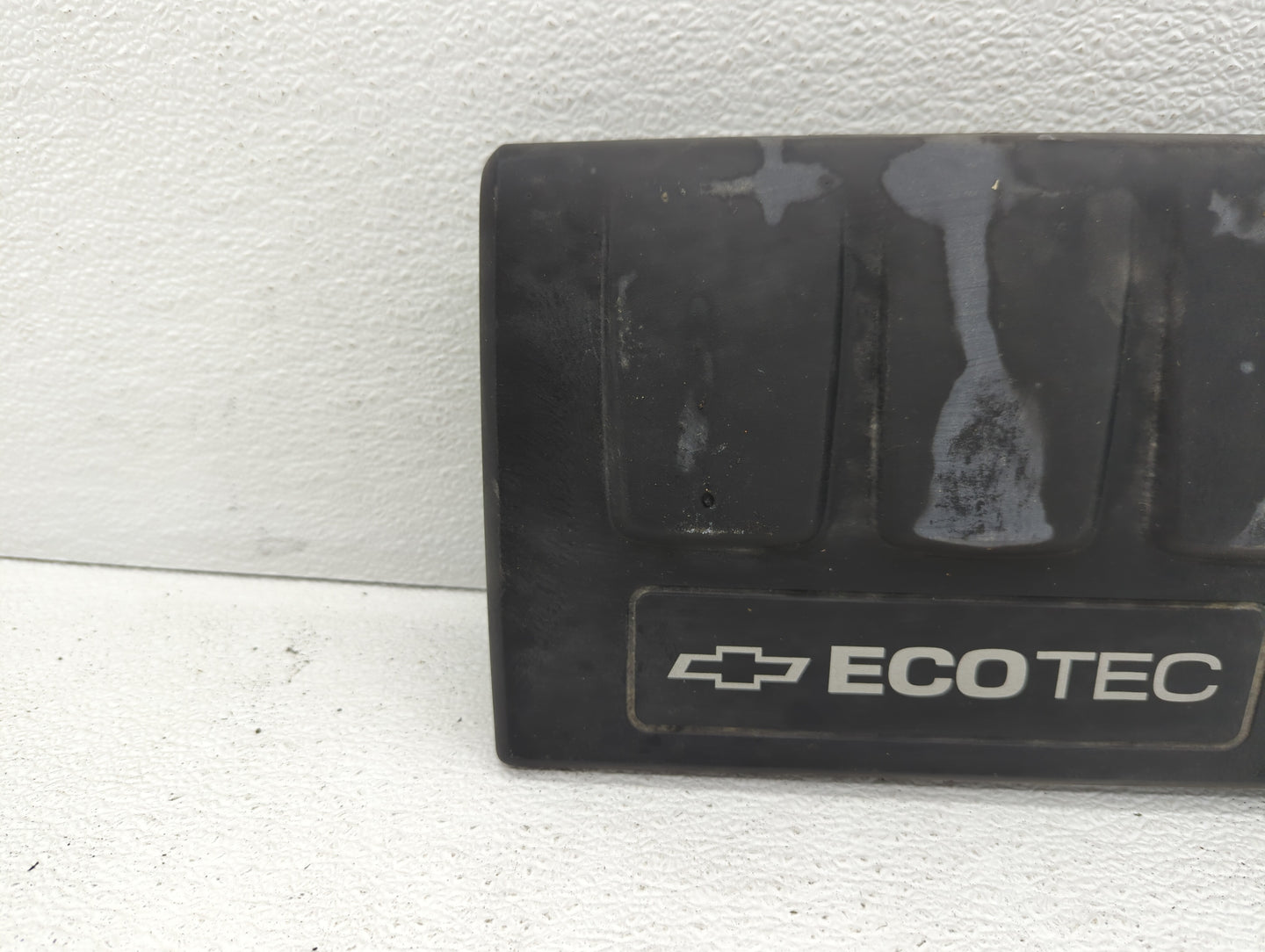 2016 Chevrolet Cruze Engine Cover - Oemusedautoparts1.com