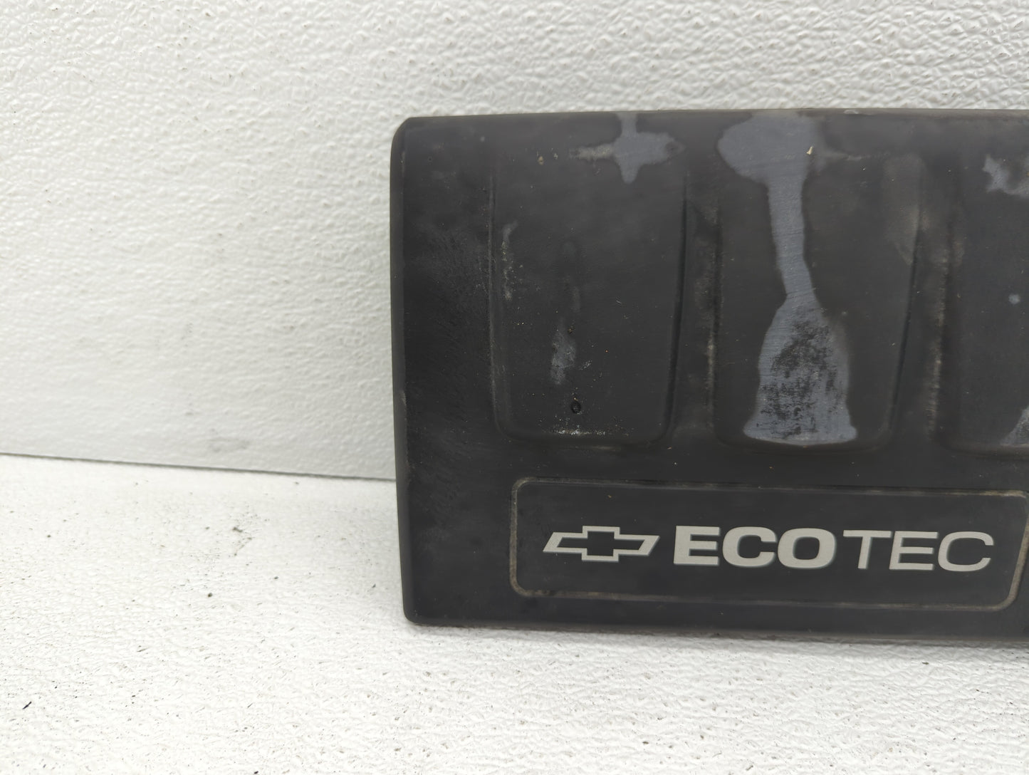 2016 Chevrolet Cruze Engine Cover - Oemusedautoparts1.com