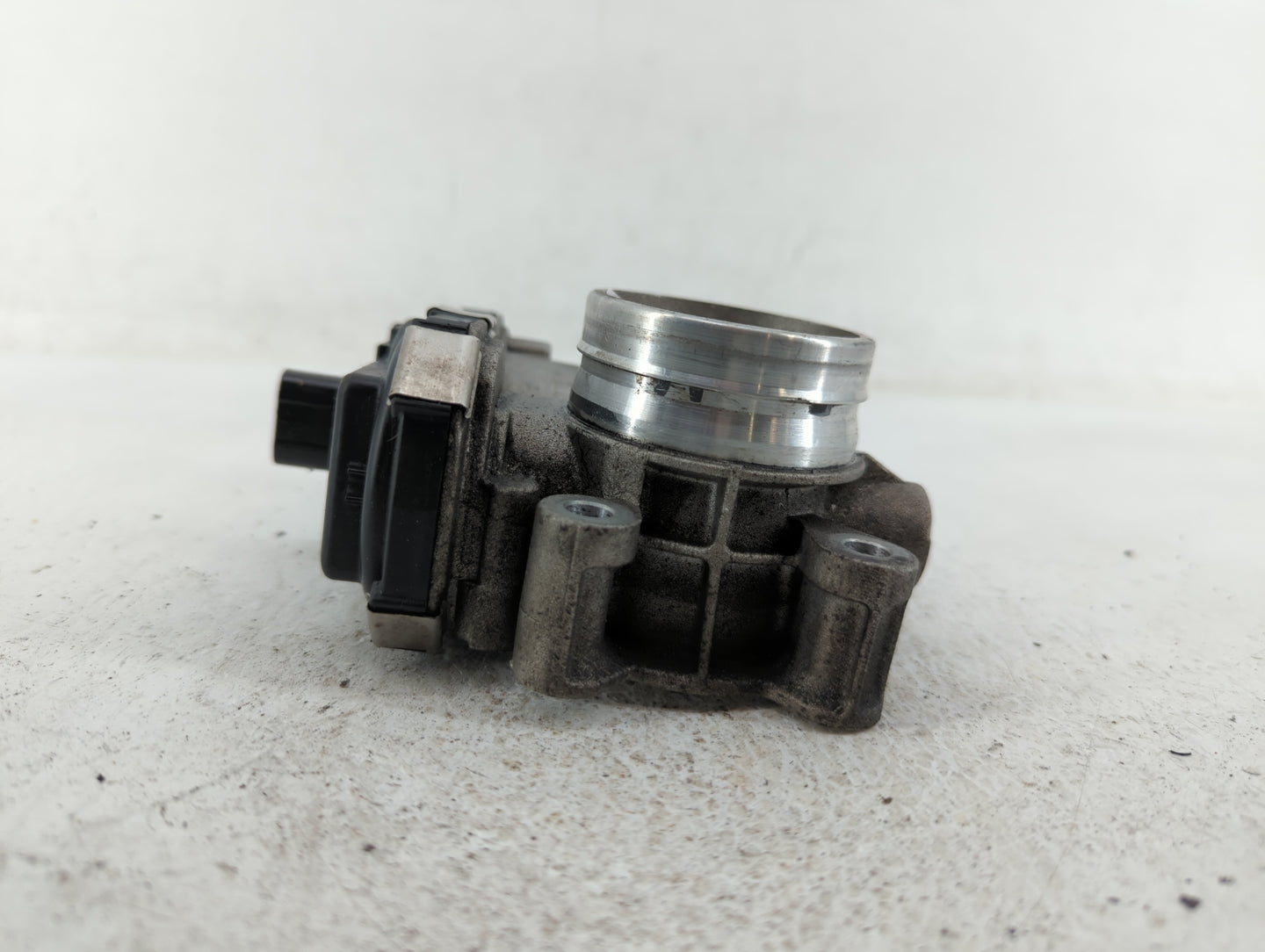 2011-2016 Chevrolet Cruze Throttle Body P/N:55581662 55565489 Fits Fits 2011 2012 2013 2014 2015 2016 2017 2018 2019 2020 20