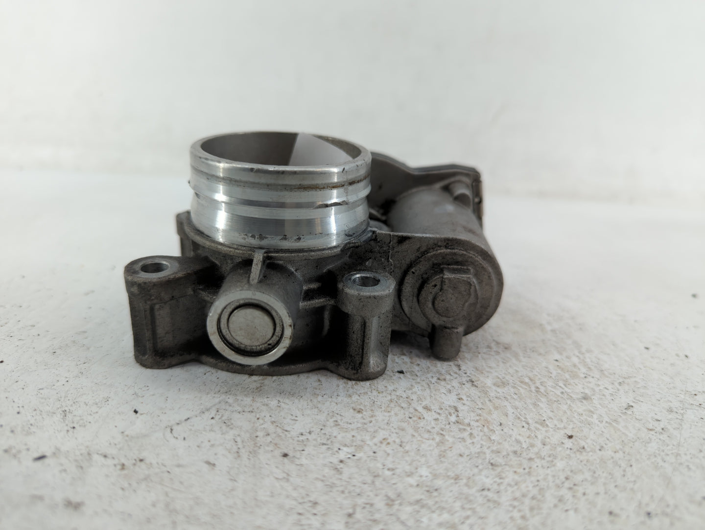 2011-2016 Chevrolet Cruze Throttle Body P/N:55581662 55565489 Fits Fits 2011 2012 2013 2014 2015 2016 2017 2018 2019 2020 20