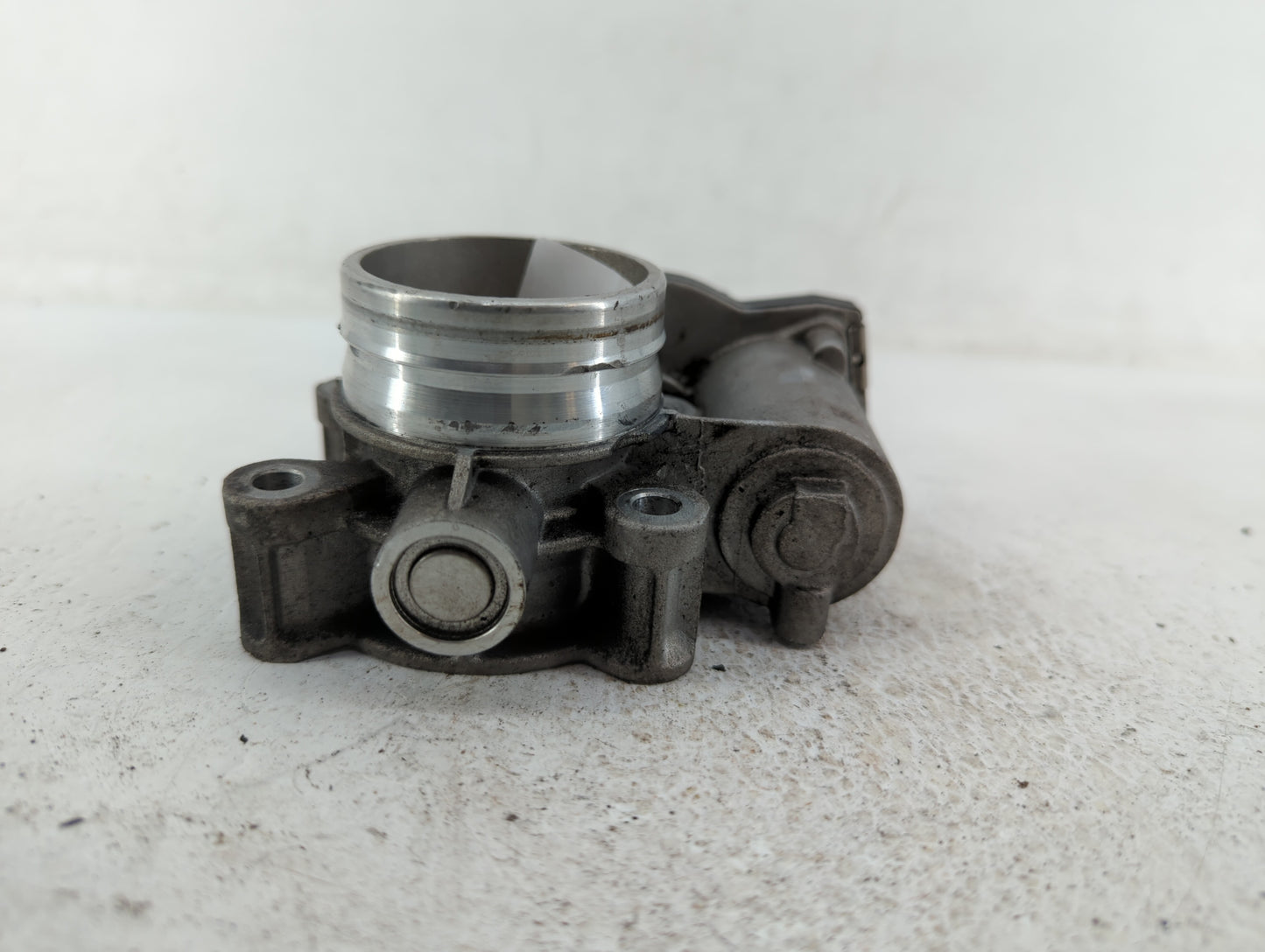 2011-2016 Chevrolet Cruze Throttle Body P/N:55581662 55565489 Fits Fits 2011 2012 2013 2014 2015 2016 2017 2018 2019 2020 20