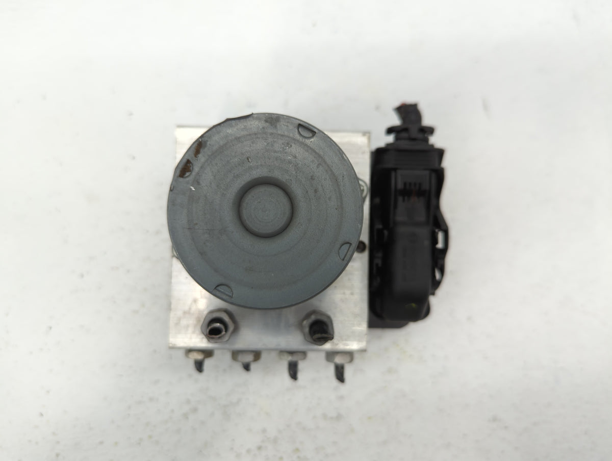 2016 Chevrolet Cruze Anti-Lock Brake ABS Pump Module Actuator OEM P/N:39042384 39064664 Fits OEM Used Auto Parts - Oemusedau