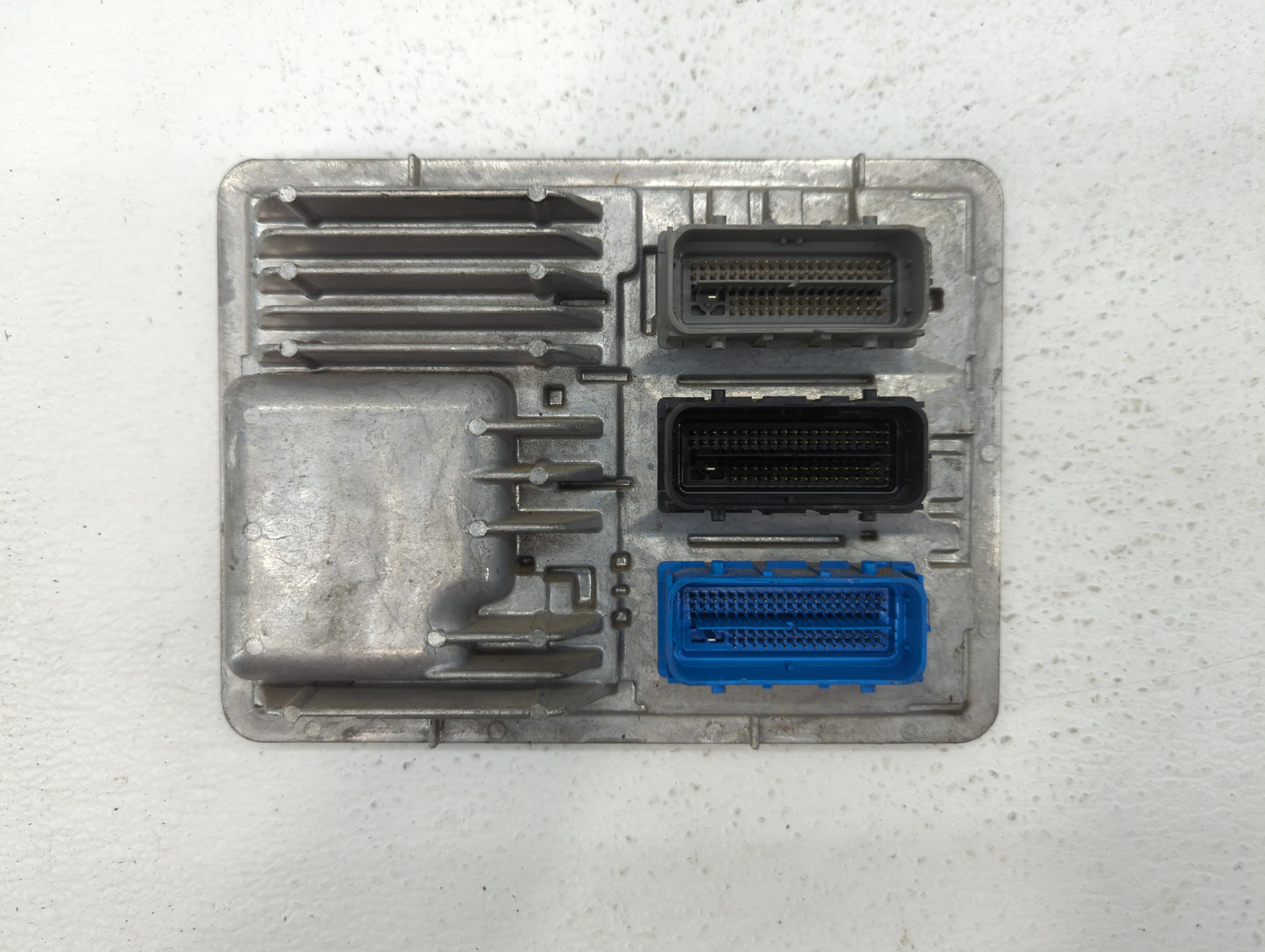 2016 Chevrolet Cruze PCM Engine Control Computer ECU ECM PCU OEM P/N:12675580 12672502, 12676591, 12669511, 12607096 Fits OE