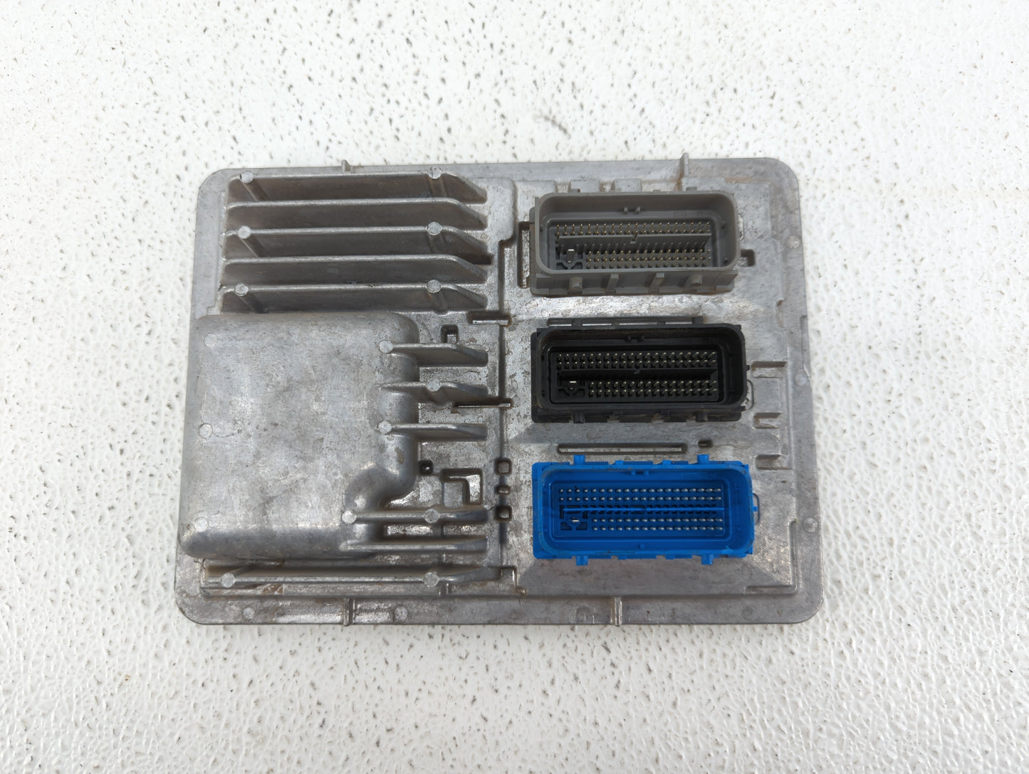 2016 Chevrolet Cruze PCM Engine Control Computer ECU ECM PCU OEM P/N:12675580 12672502, 12676591, 12669511, 12607096 Fits OE