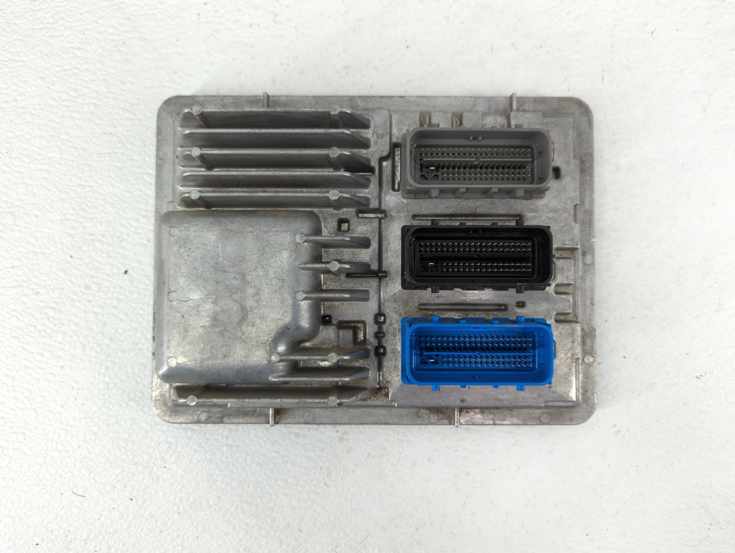 2016 Chevrolet Cruze PCM Engine Control Computer ECU ECM PCU OEM P/N:12675580 12672502, 12676591, 12669511, 12607096 Fits OE