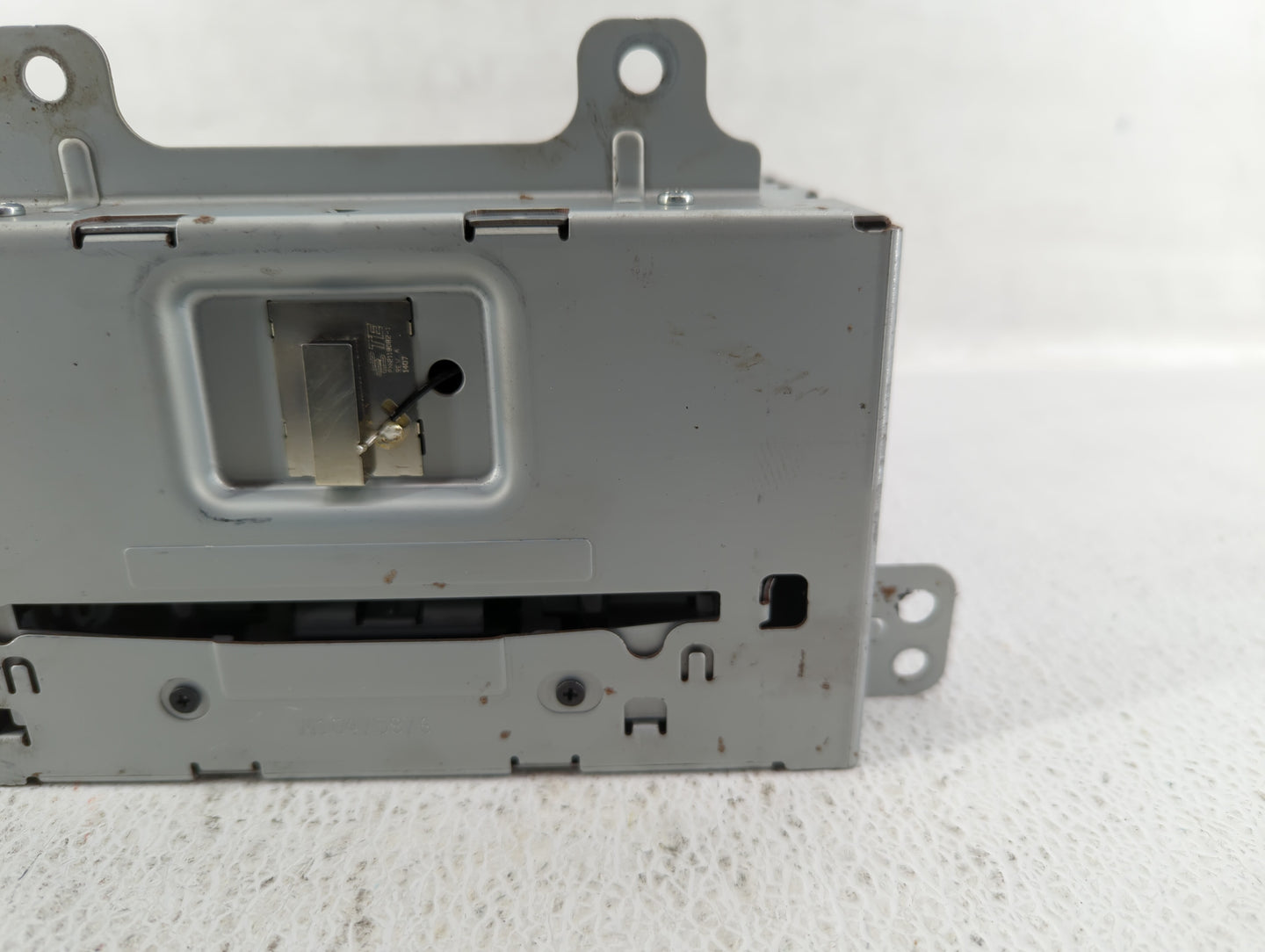 2016-2016 Chevrolet Cruze Am Fm Cd Player Radio Receiver - Oemusedautoparts1.com