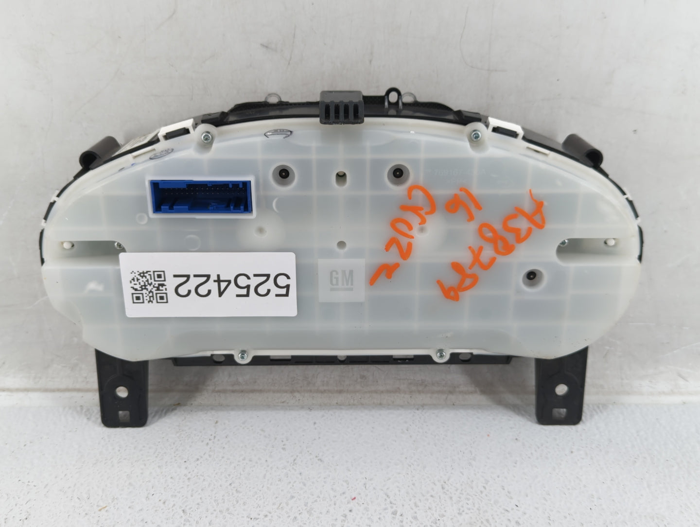 2016 Chevrolet Cruze Instrument Cluster Speedometer Gauges P/N:39082370 Fits OEM Used Auto Parts - Oemusedautoparts1.com